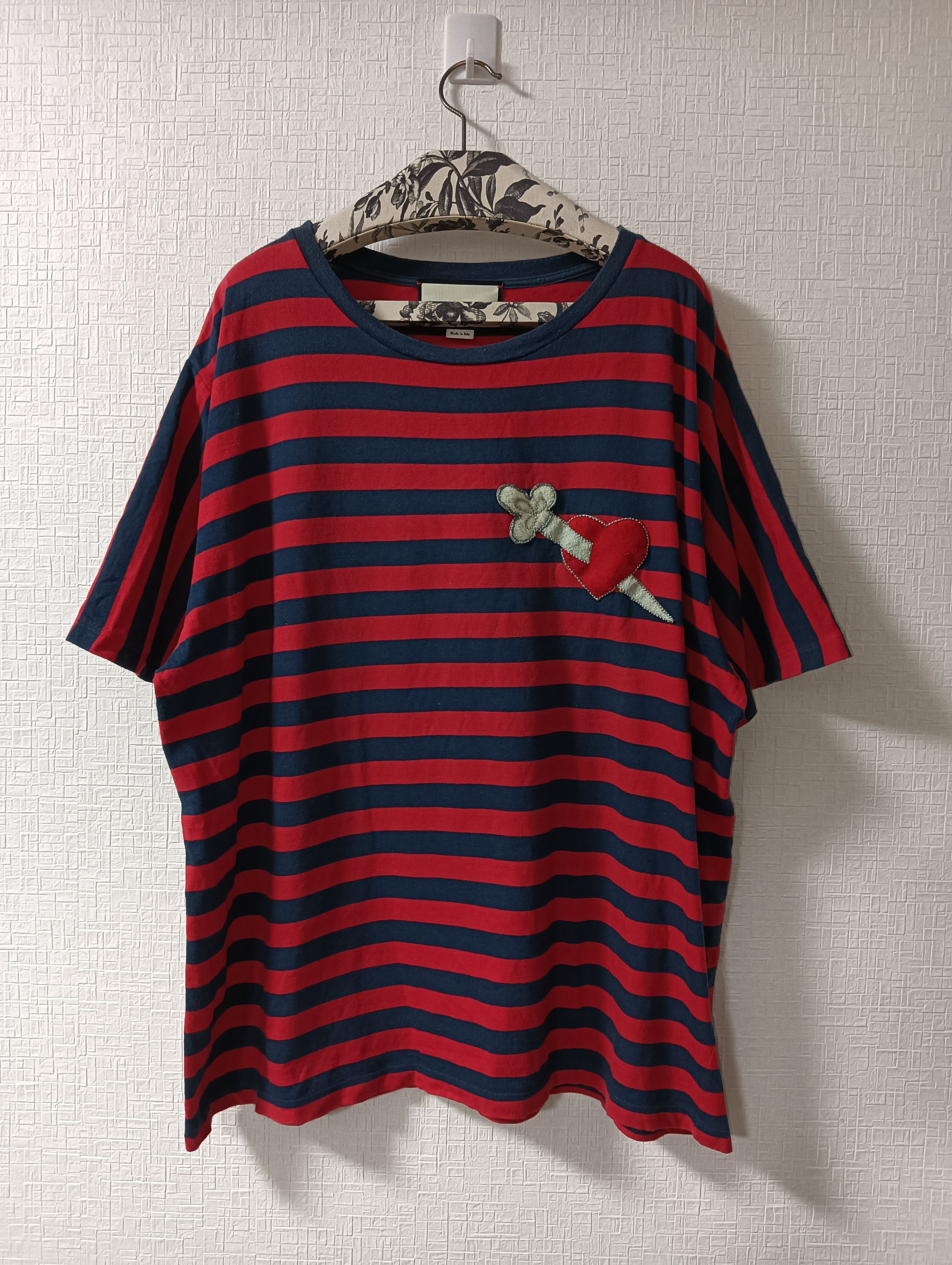 Gucci Heart Dagger Appliqué Tee Size US M / EU 48-50 / 2 - 1 Thumbnail