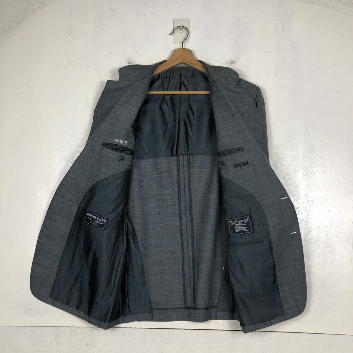 Burberry 📌VINTAGE BURBERRYS COATS DOUBLE BREAST Size US M / EU 48-50 / 2 - 13 Thumbnail