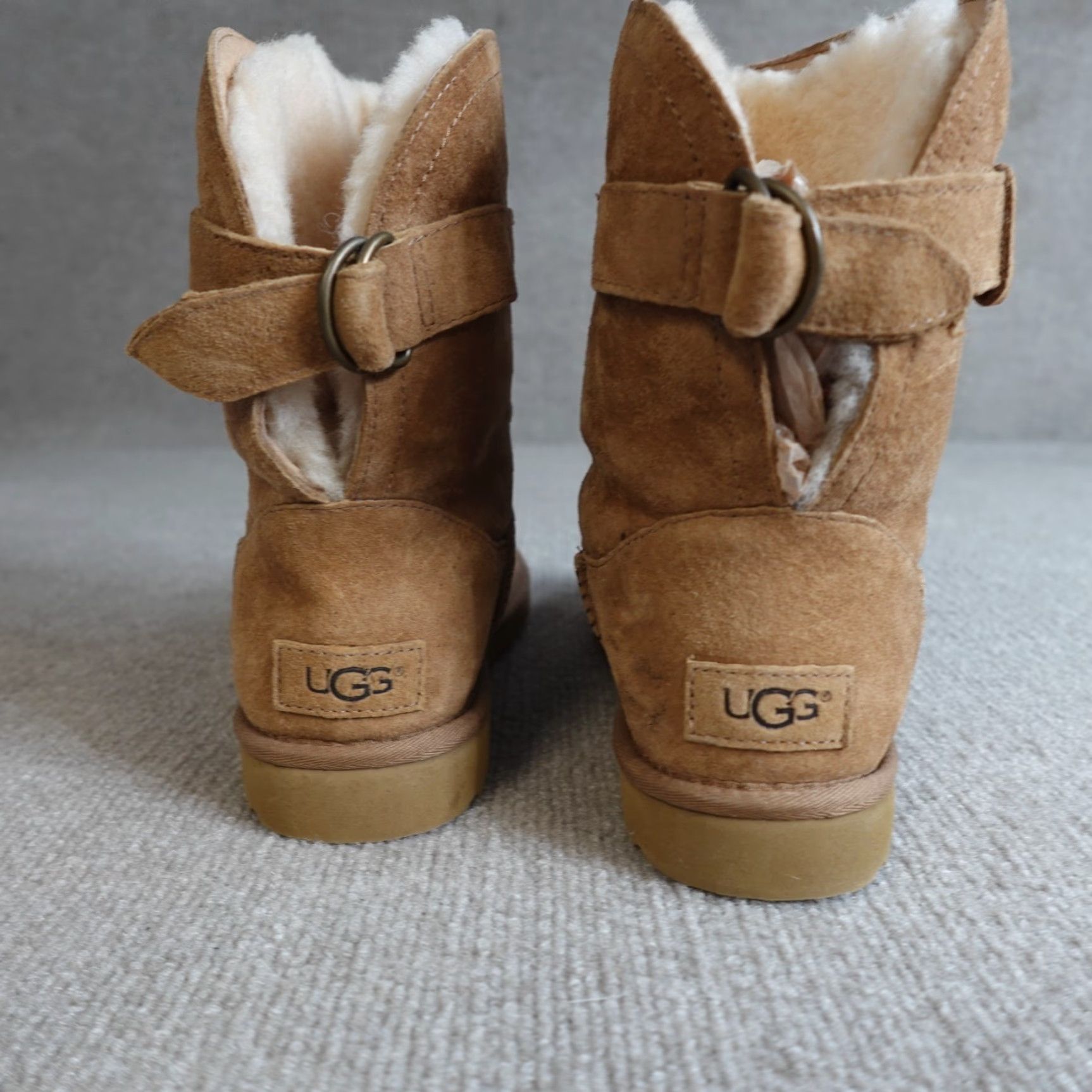 Ugg VINTAGE UGG Womens Boots 7 Beige Suede Shearling Wool Lined Remora NEW READ Size US 7 / IT 37 - 4 Thumbnail