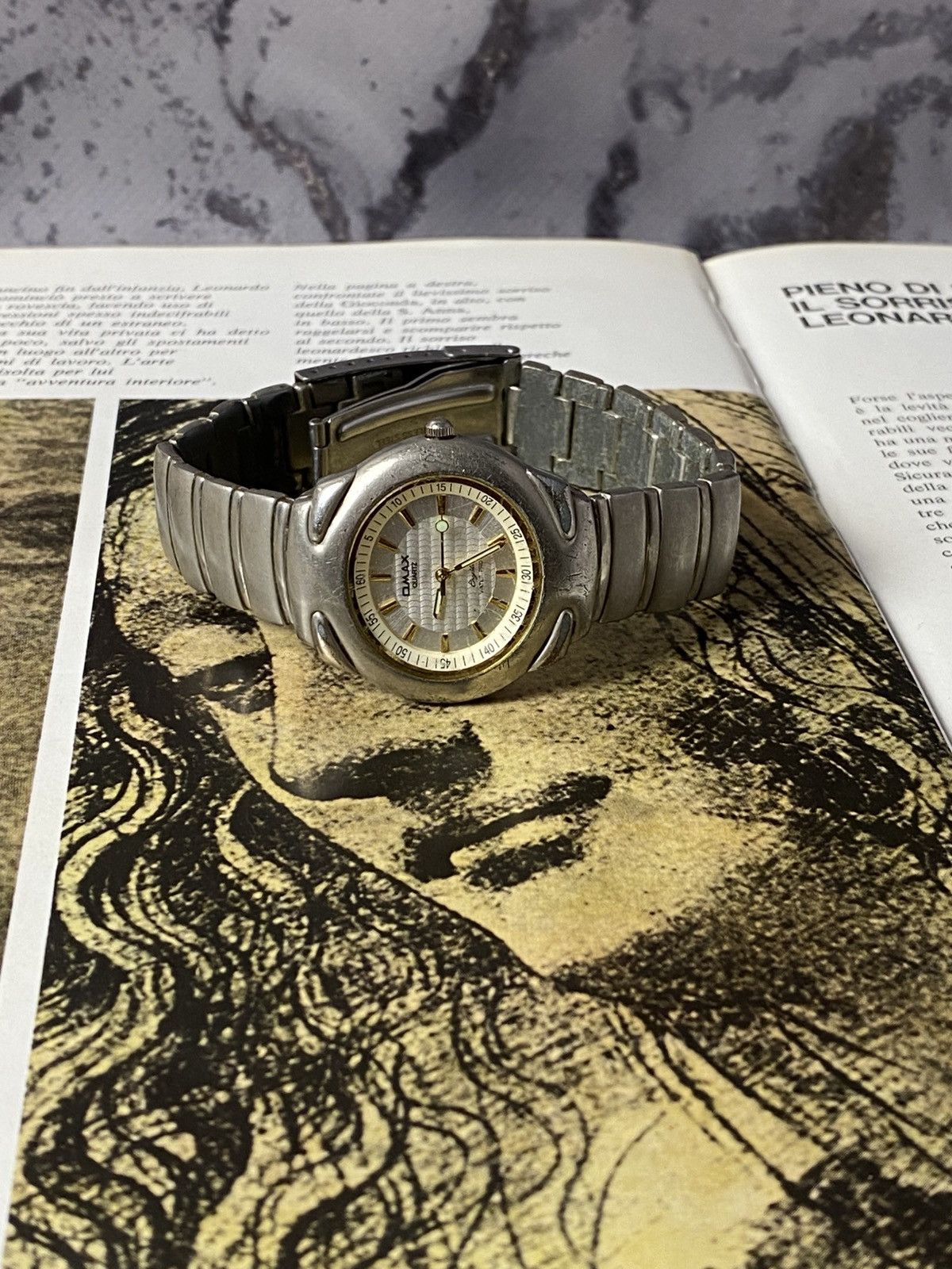 Japanese Brand Vintage Omax Crystal Futuristic Space Age Steel Watch Size ONE SIZE - 1 Thumbnail