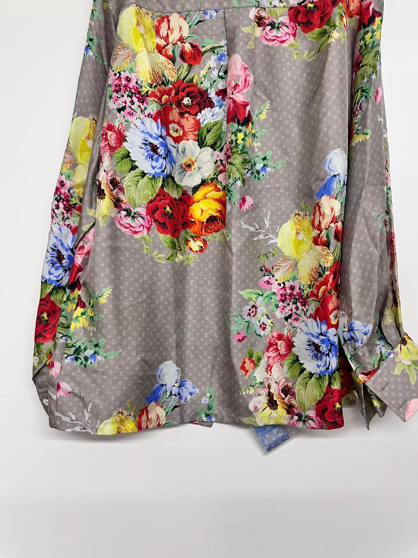 Louis Vuitton Louis Vuitton all-over print shirt size 36 Size XS / US 0-2 / IT 36-38 - 7 Thumbnail