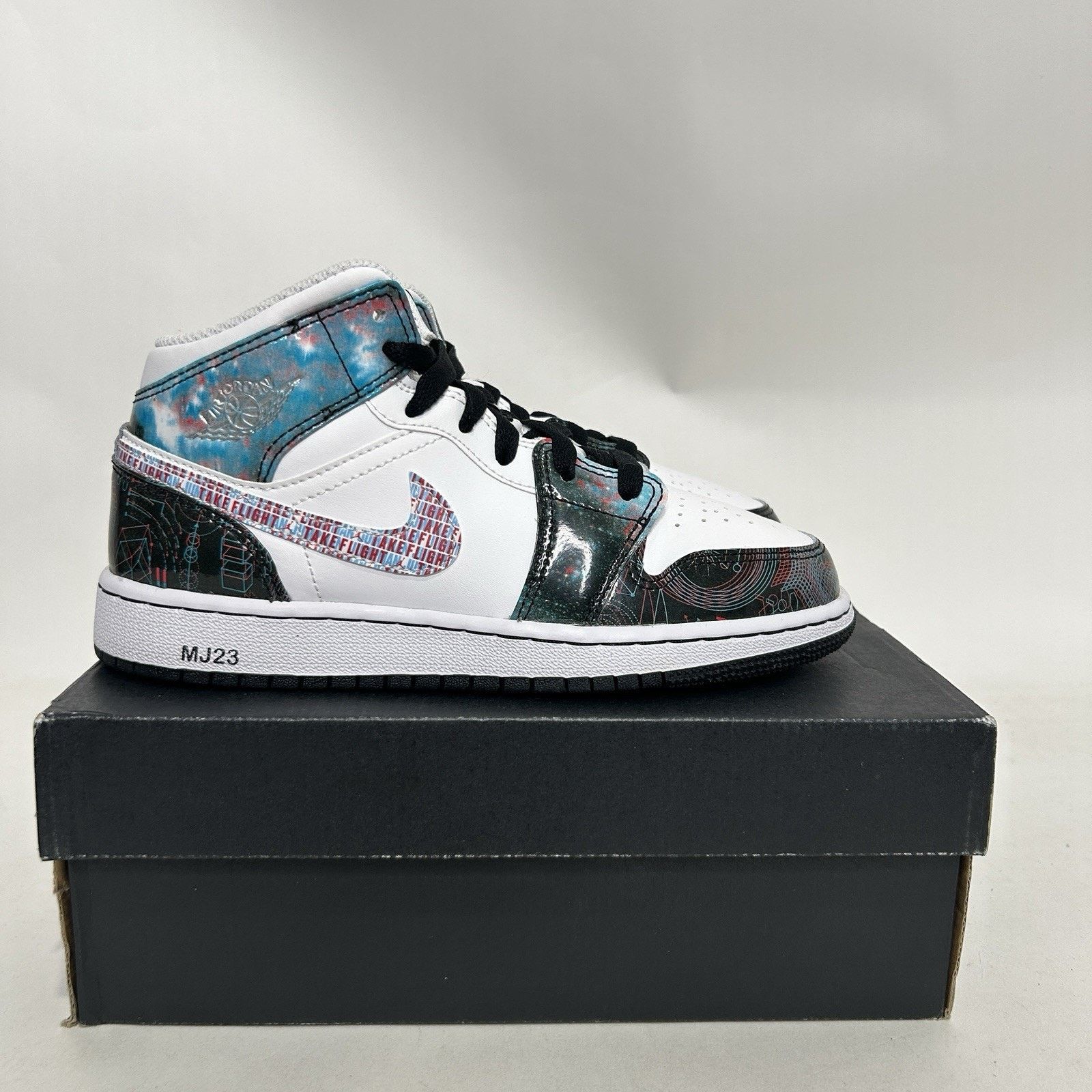 Jordan Brand Nike Air Jordan 1 Mid Retro SE GS “Take Flight” BQ6931-114 Size US 6 / IT 36 - 4 Thumbnail