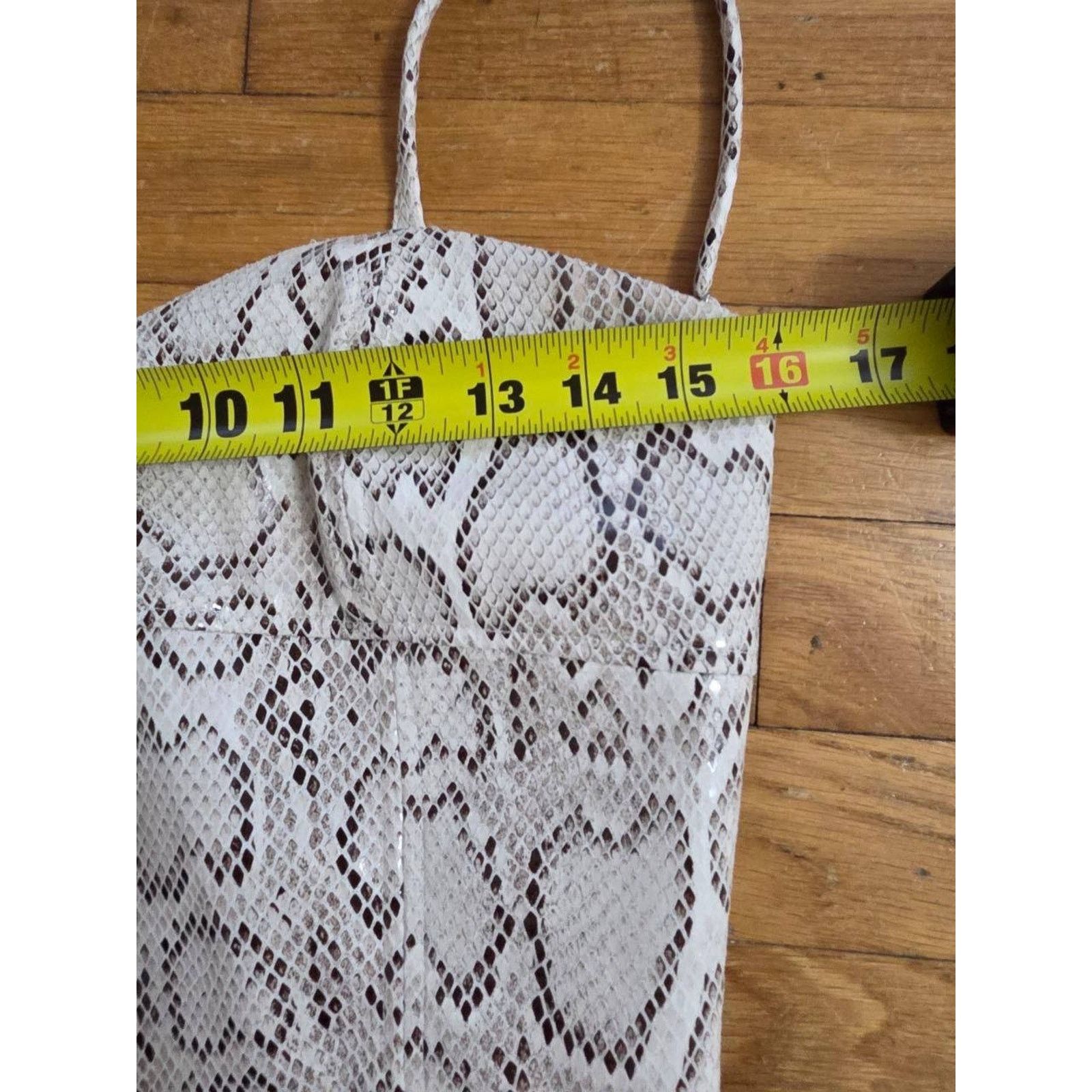 Sneakersnstuff En Saison Snake Skin Cropped Leather Strap Tank top SA001545 Size S / US 4 / IT 40 - 7 Thumbnail