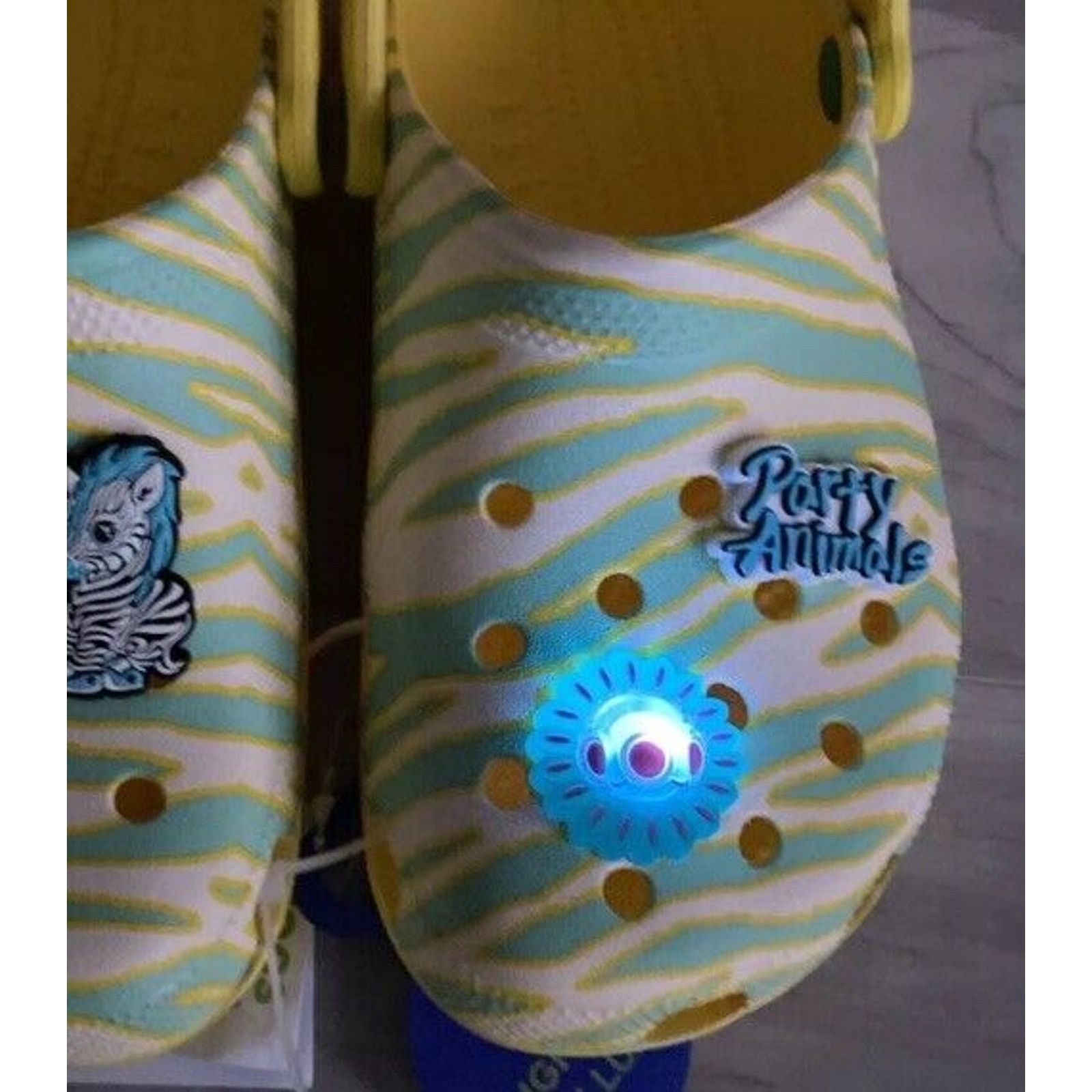 Crocs CROCS x Ron English Zebra Party Clog Shoe J4 Light UP Size US 4 / IT 34 - 4 Thumbnail