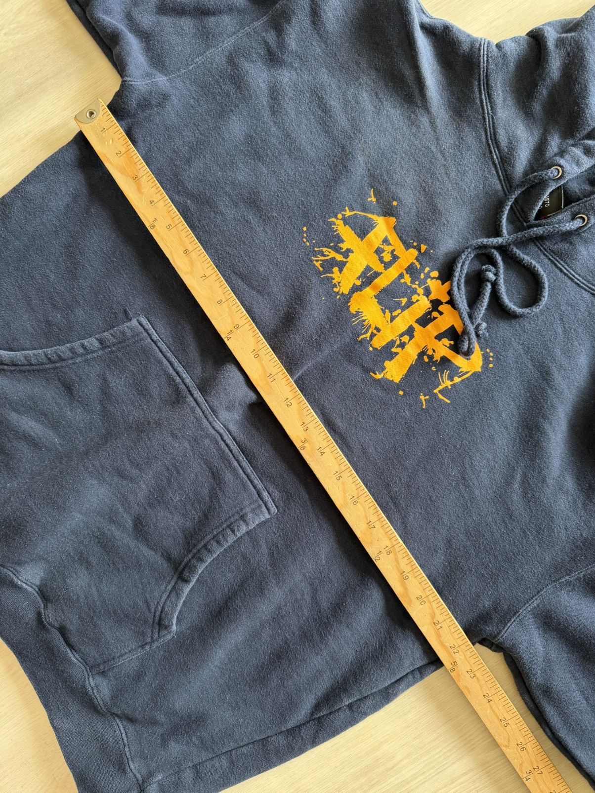 Flip Skateboards Vintage Y2K Flip Skateboarding Big Centre Logo Hoodie Sz M Size US M / EU 48-50 / 2 - 3 Thumbnail