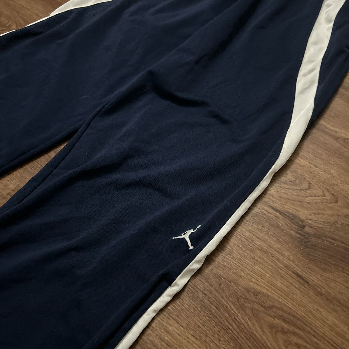 Jordan Brand × Nike Vintage baggy Air Jordan logo sweats Size US 32 / EU 48 - 2 Thumbnail