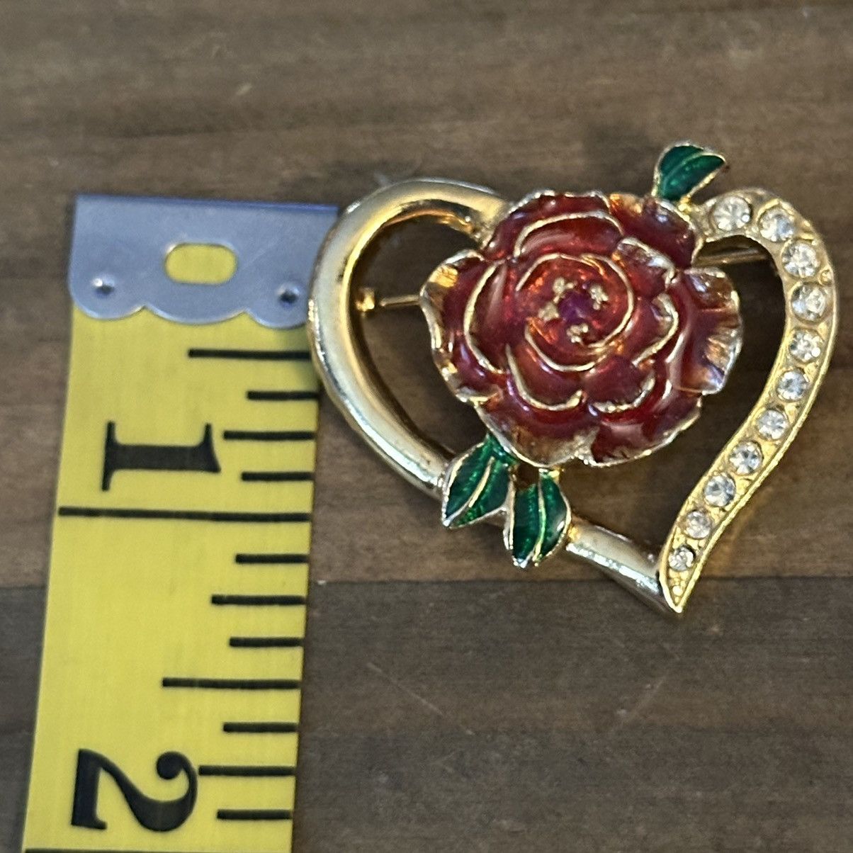 Vintage Vintage rhinestone open heart with red rose brooch Size ONE SIZE - 2 Thumbnail