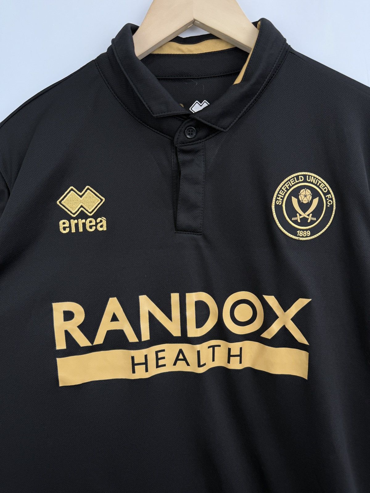 Errea 🏴󠁧󠁢󠁥󠁮󠁧󠁿 Vintage Sheffield United Errea Soccer Jersey Rare Retro Size US XL / EU 56 / 4 - 4 Thumbnail