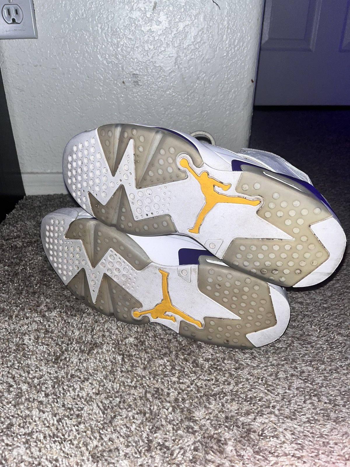 Jordan Brand Jordan Flight Club 91 Lakers Size US 9 / EU 42 - 4 Thumbnail