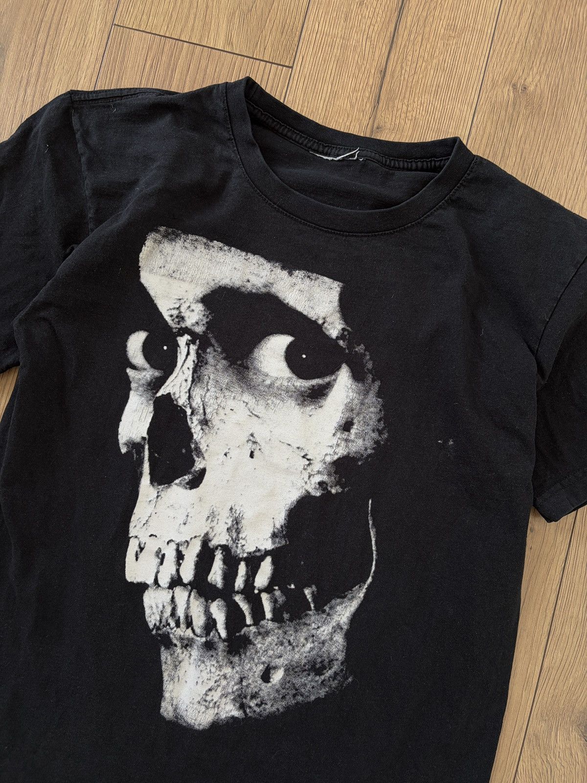 Vintage Evil Dead II Skull Print T-shirt Size US S / EU 44-46 / 1 - 2 Thumbnail