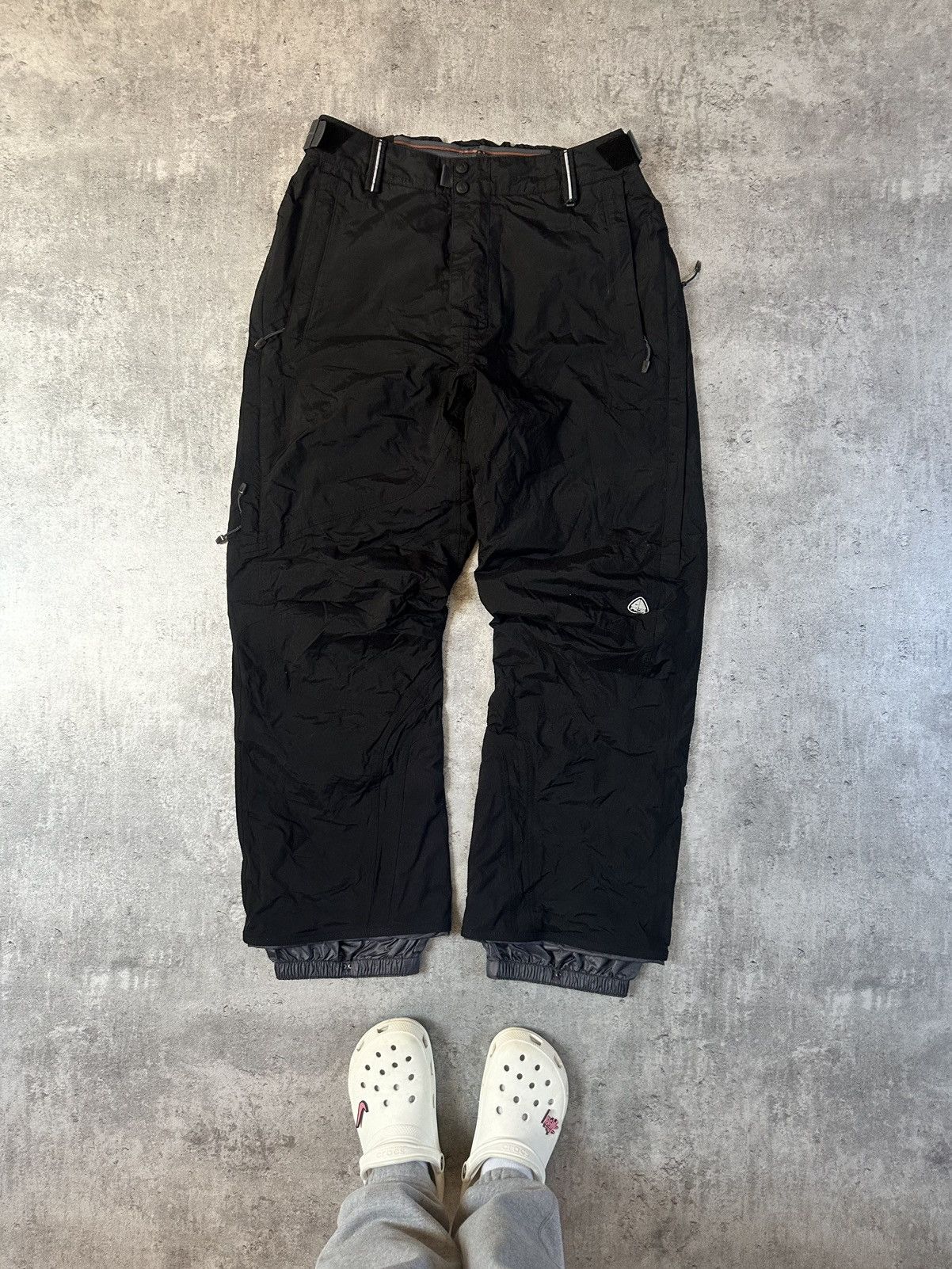 image of Vintage Nike Acg Nylon Ski Pants in Black, Men's (Size 34)