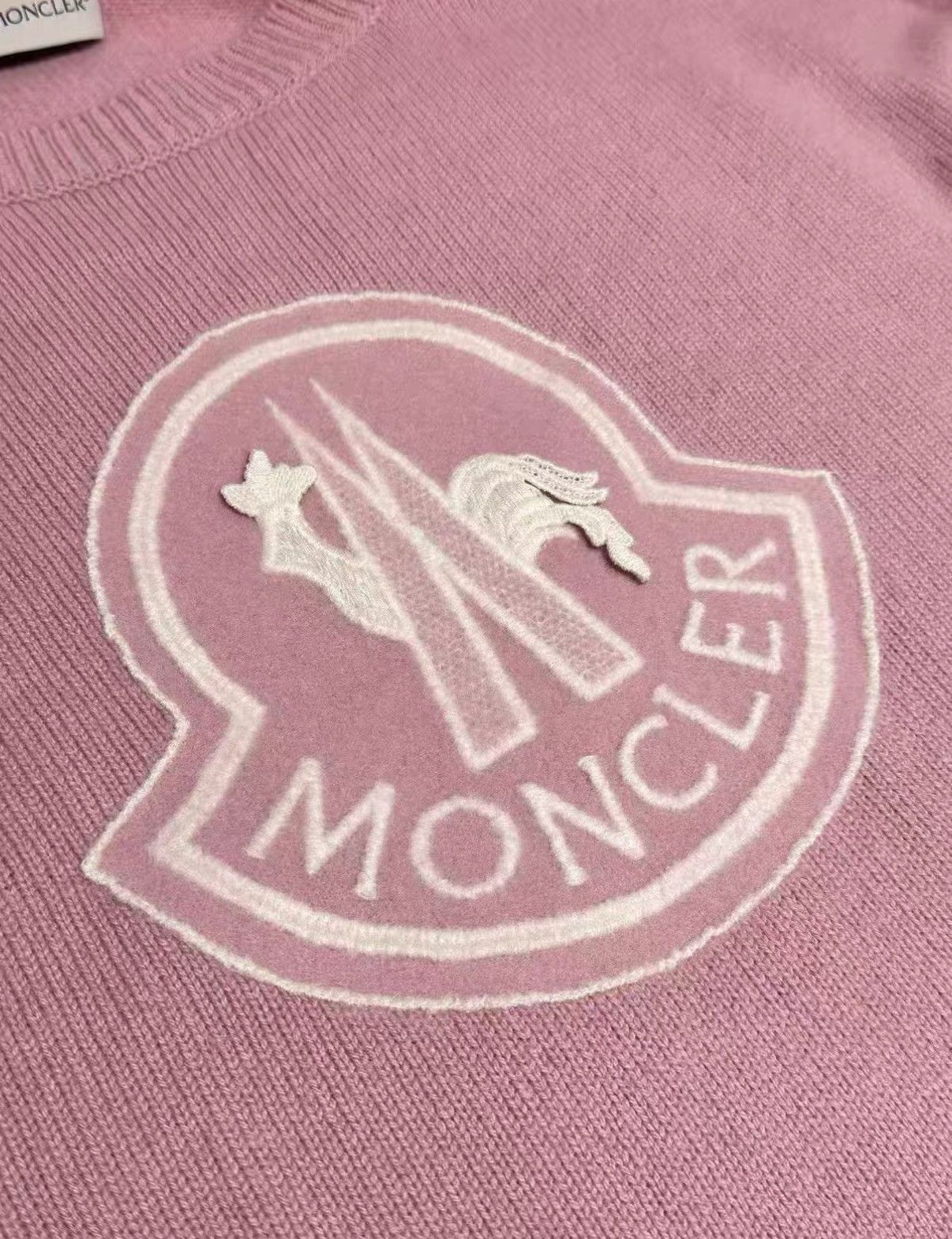 Moncler Moncler pink wool sweater J38 Size M / US 6-8 / IT 42-44 - 4 Thumbnail