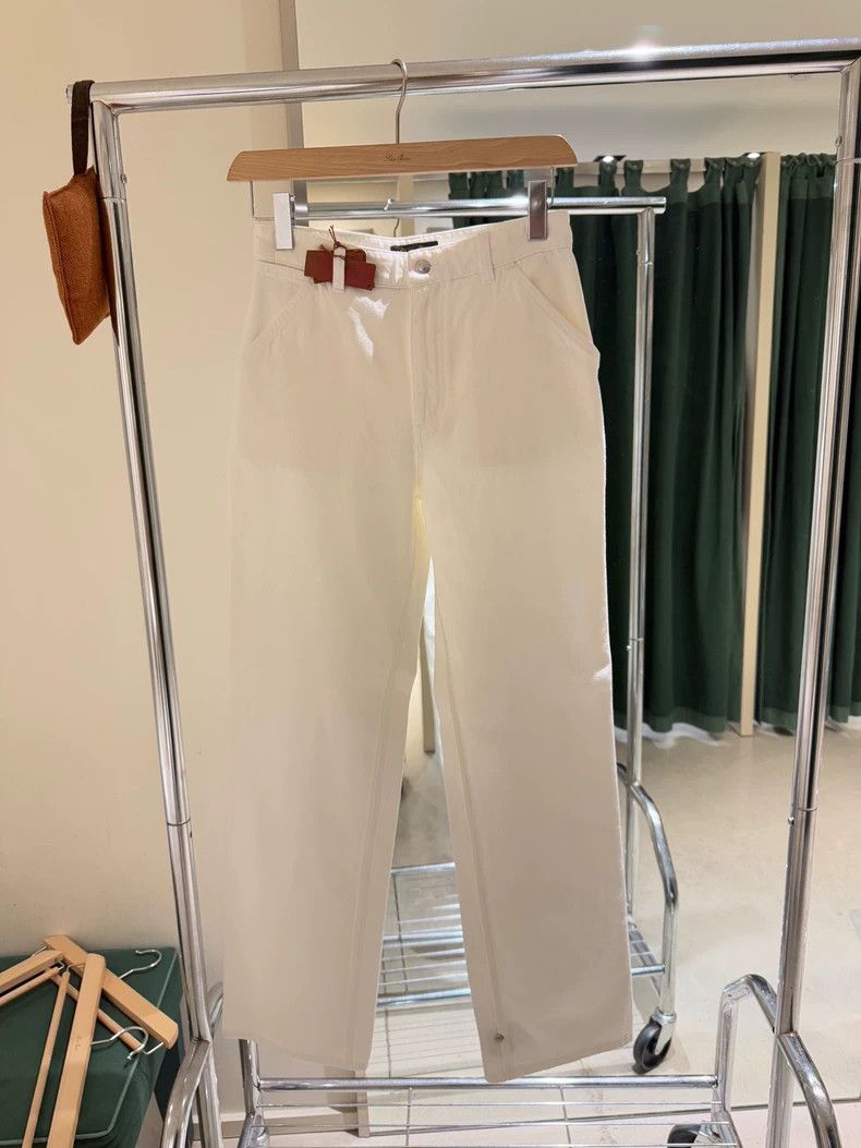 Loro Piana LORO PIANA White high waist jeans for ladies Size 27" / US 4 / IT 40 - 1 Thumbnail