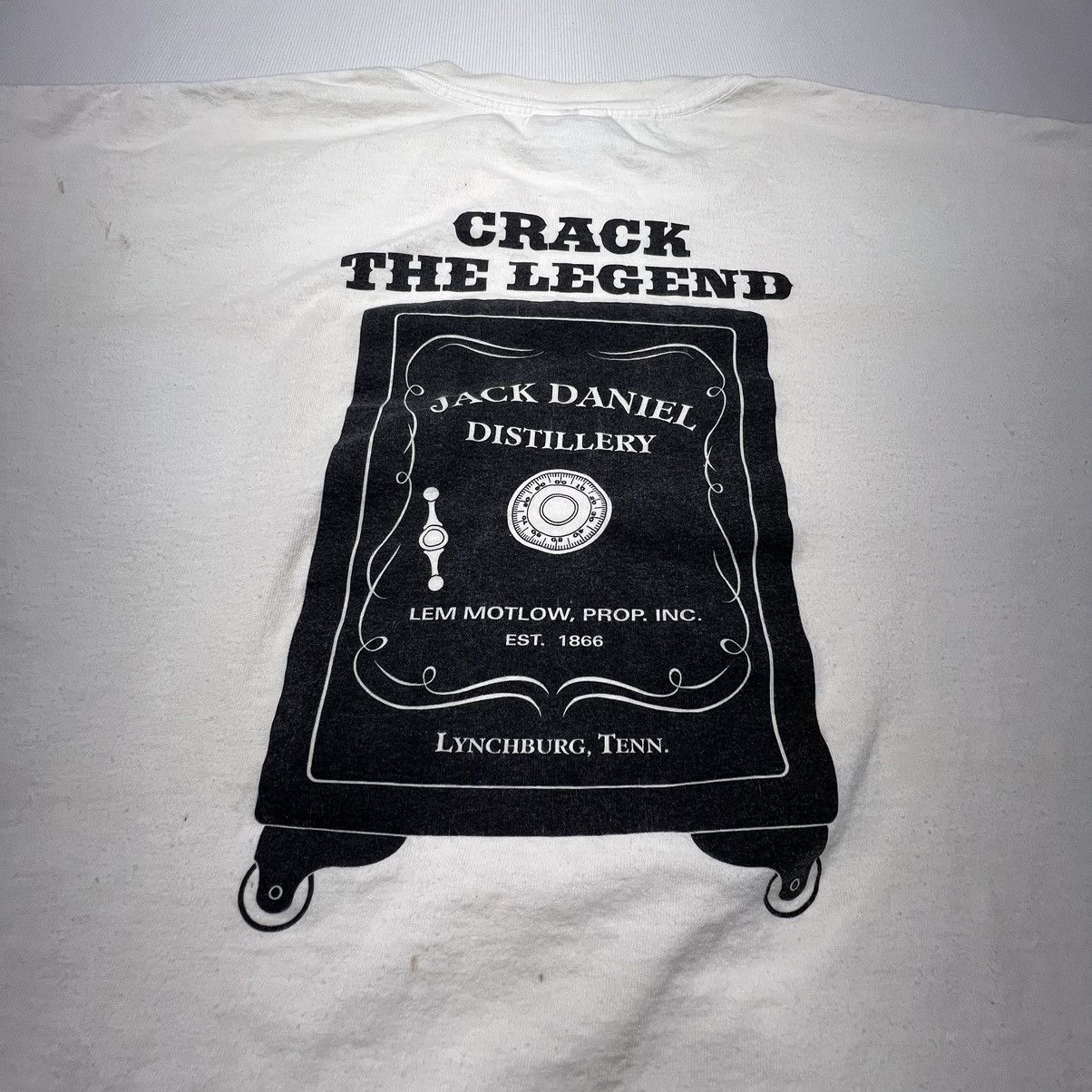 Vintage Jack Daniels Tee Shirt White Crack The Legend Safe Whiskey Size US XL / EU 56 / 4 - 12 Thumbnail