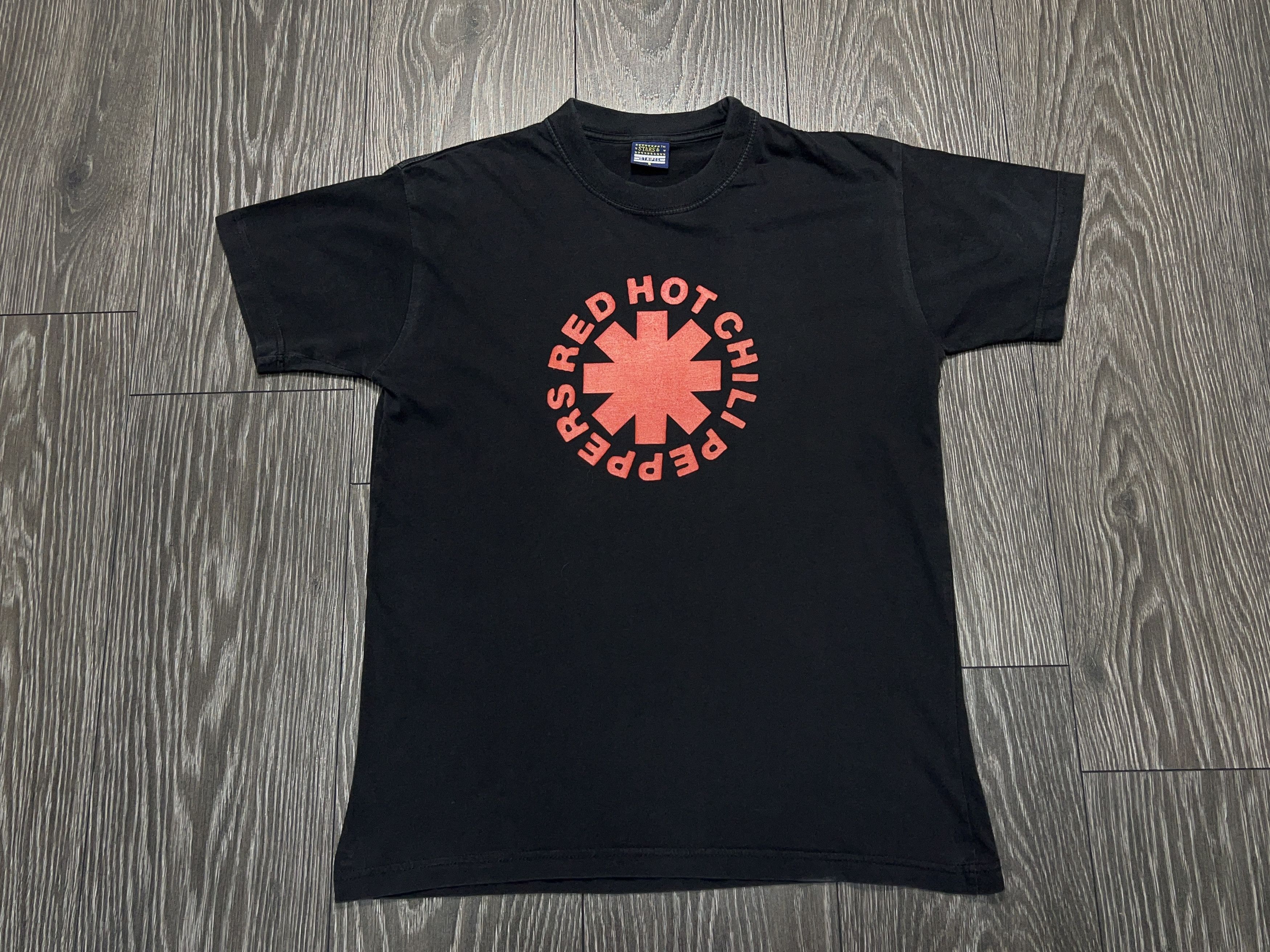 Vintage Red Hot Chili Peppers Y2K Big Logo T Shirt Rock Band Tee Size US S / EU 44-46 / 1 - 1 Thumbnail