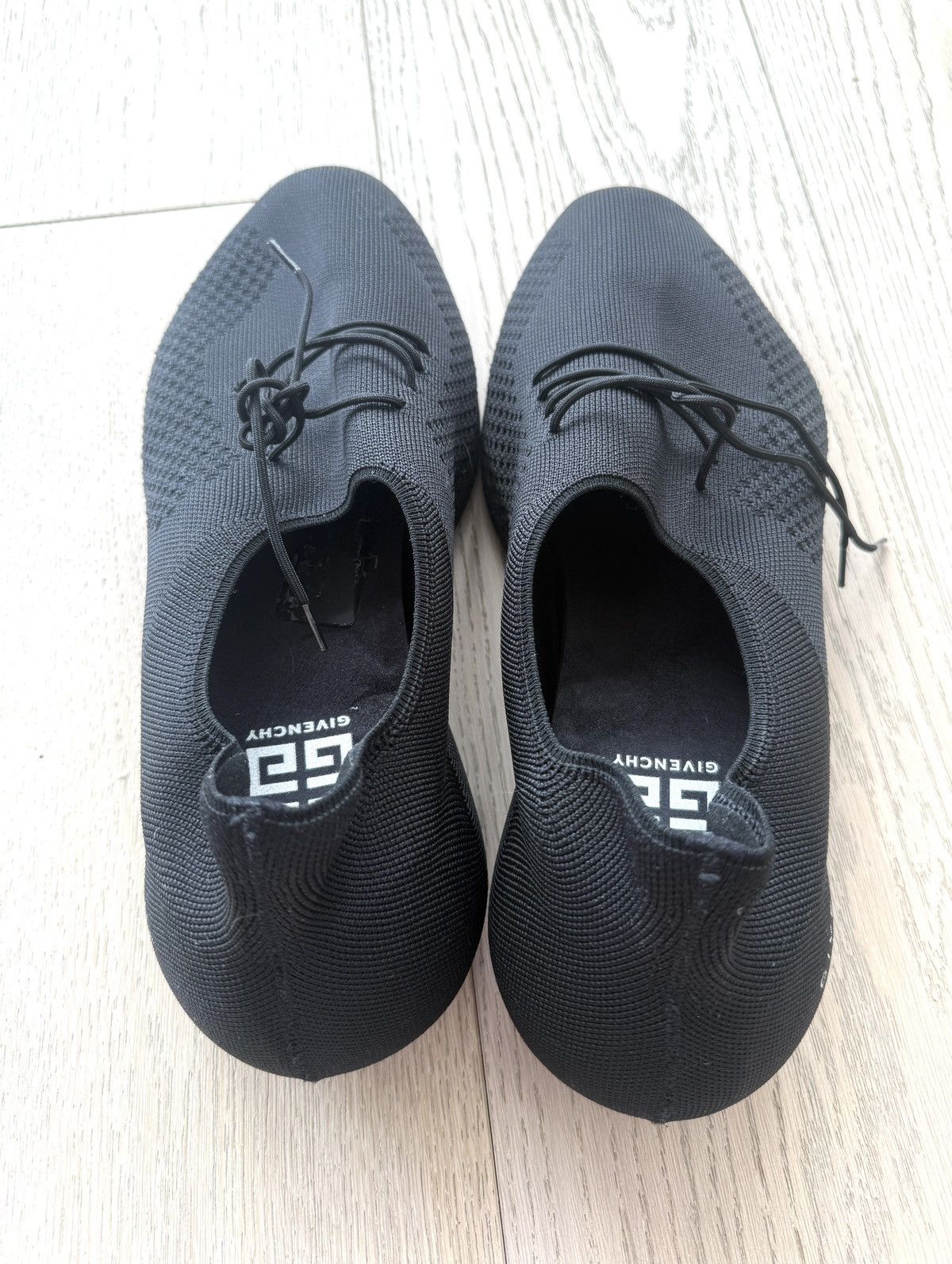 GIVENCHY Black Low-Cut Mesh Sneakers Size 43 Low-Top Style