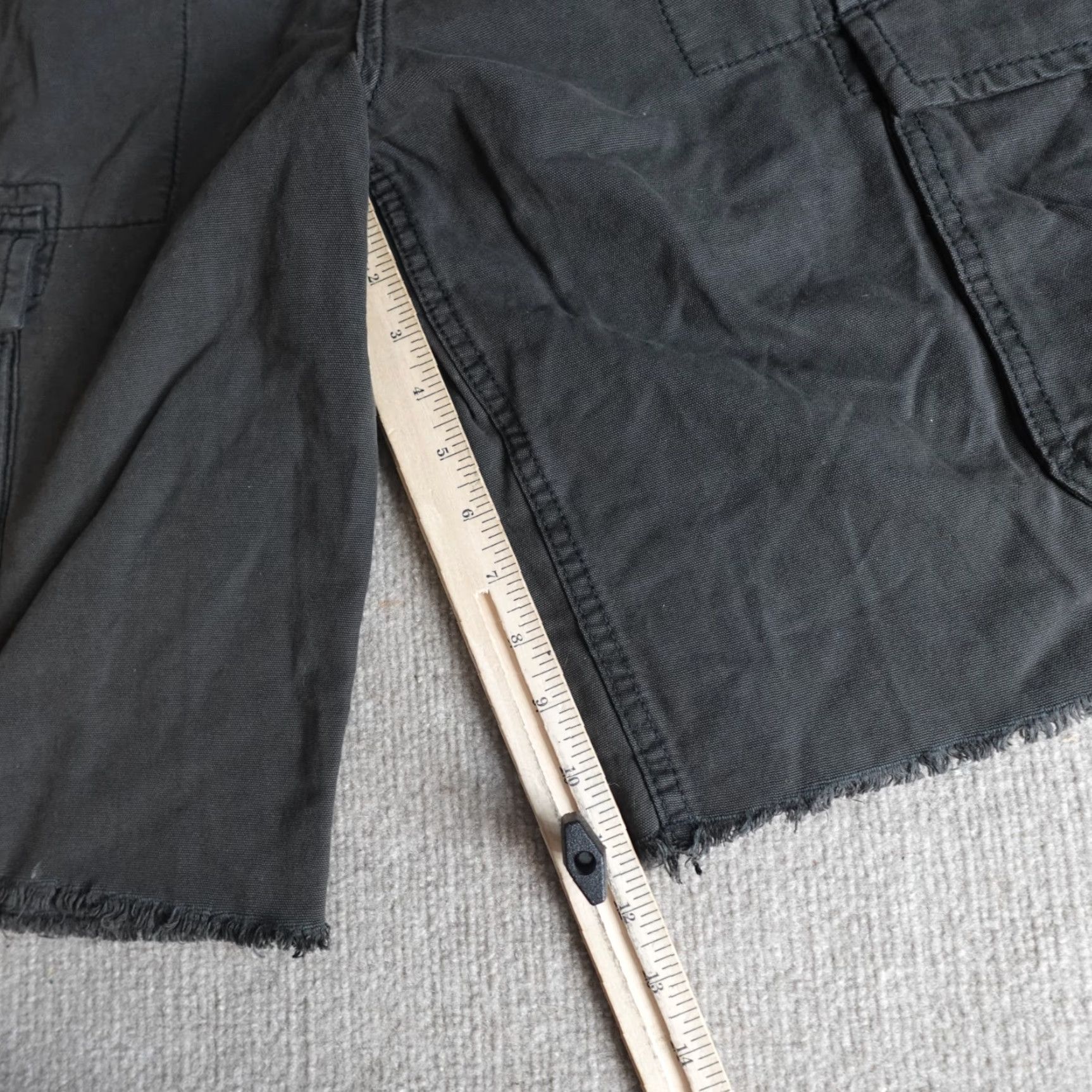 True Religion True Religion Mens Shorts 36 Black Solid Cargo Drawstring Cargo Pocket Pockets Casual Vintage No Size US 36 / EU 52 - 4 Thumbnail