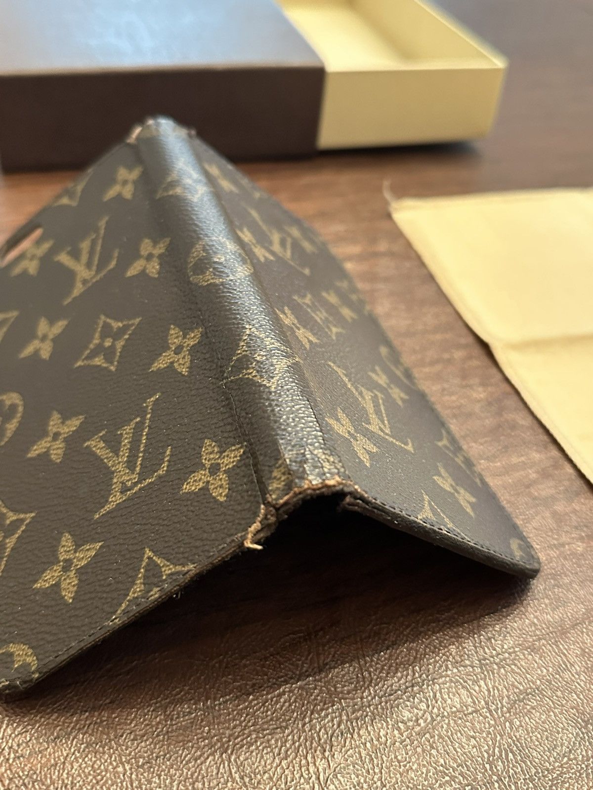Louis Vuitton Louis Vuitton IPhone 6+/ 7 Phone Case Size ONE SIZE - 6 Thumbnail