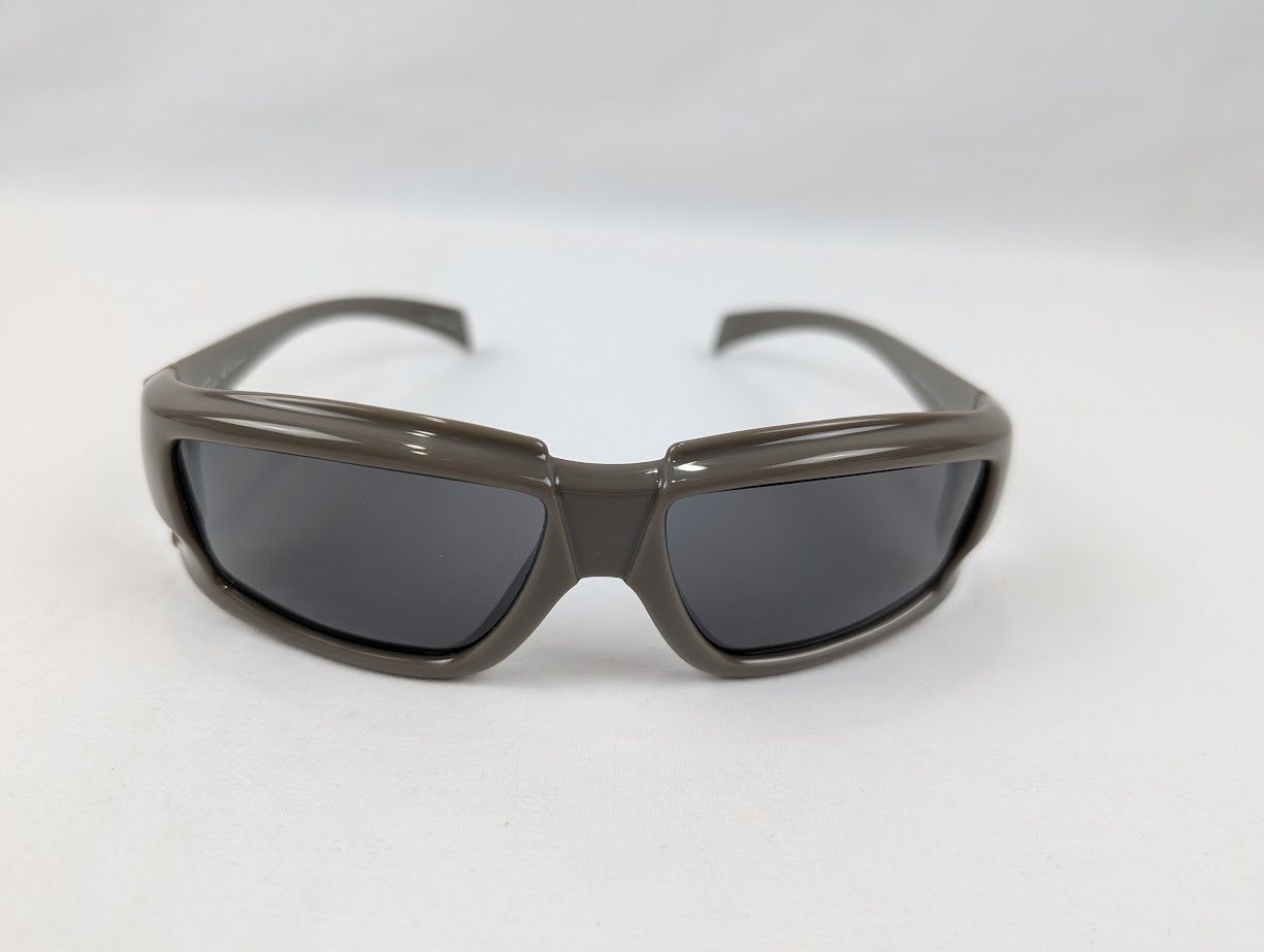 Rick Owens o1rshd1 / DUP / Size: OS / Sunglasses in Dust Grey Size ONE SIZE - 1 Thumbnail
