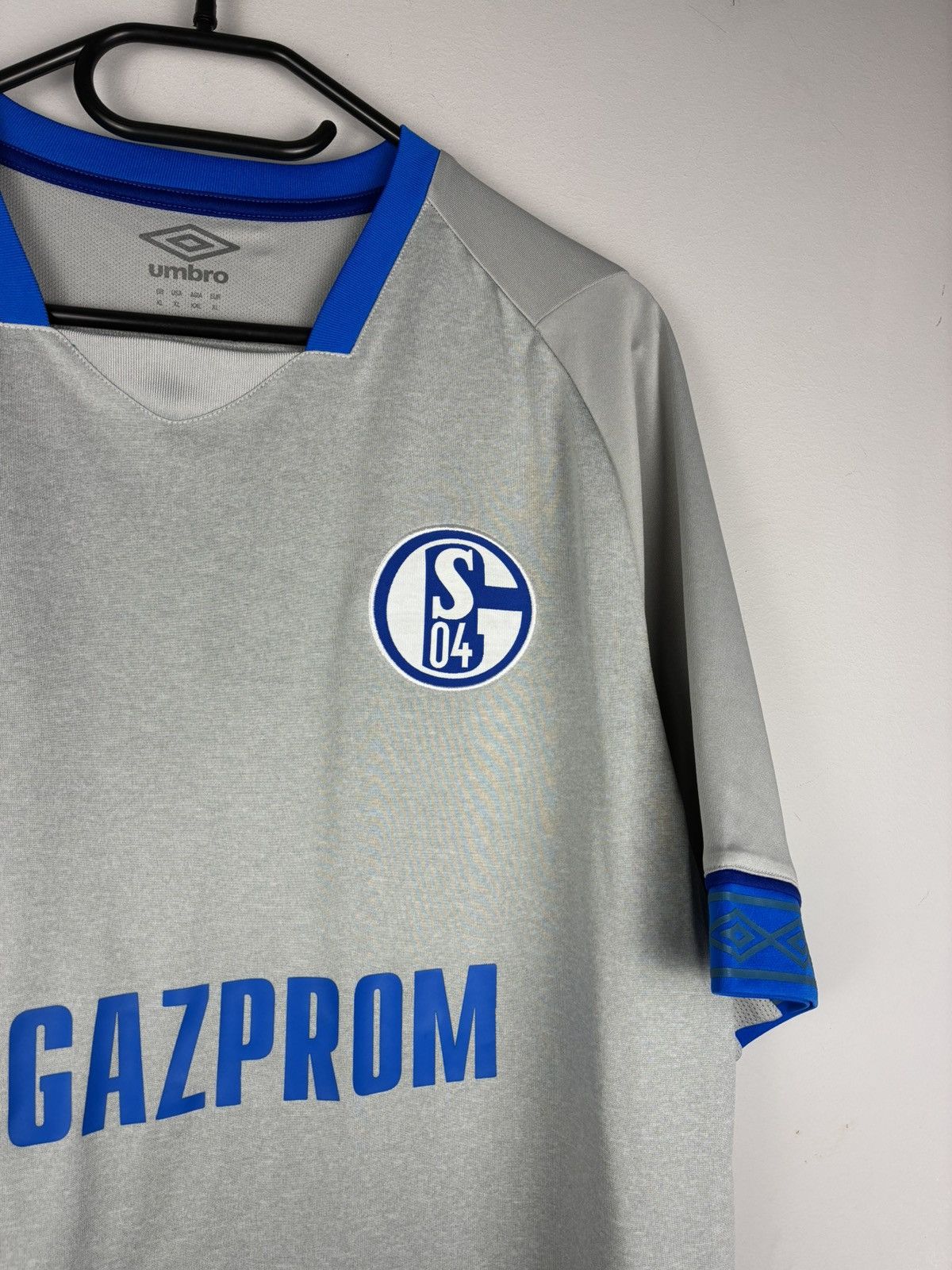 Umbro Umbro Schalke 04 2018/2019 away jersey Size US XL / EU 56 / 4 - 3 Thumbnail