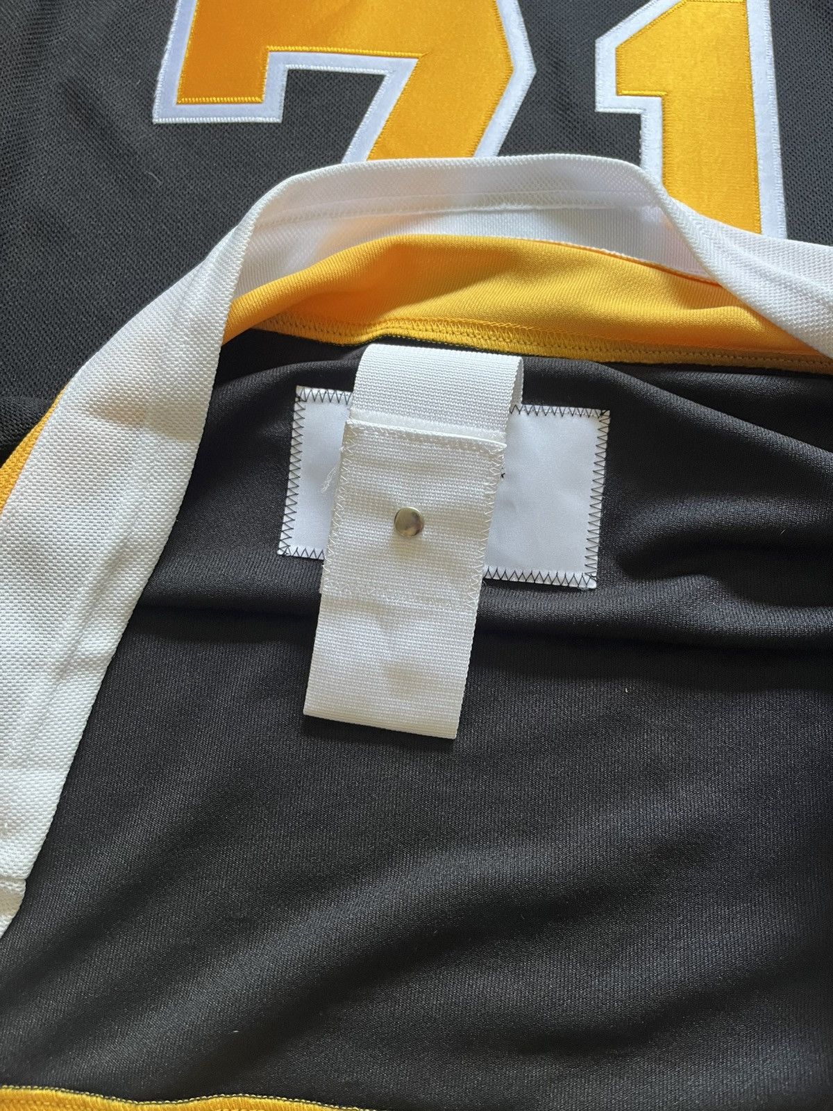 Adidas Adidas Mens 54 Boston Bruins Taylor Hall #71 Hockey Jersey Size US L / EU 52-54 / 3 - 6 Thumbnail