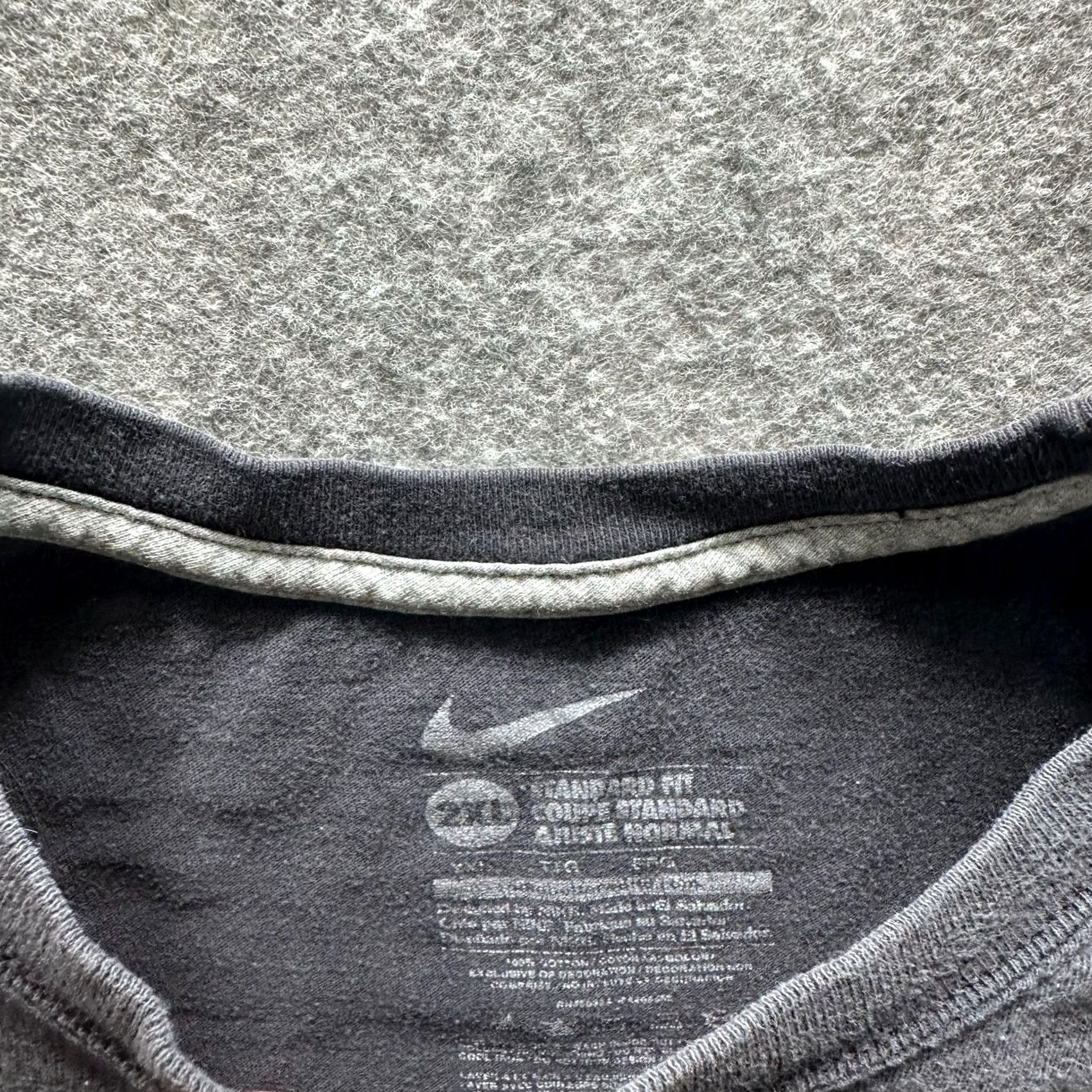 Nike Nike Shirt Mens XL Black Swoosh Logo Crewneck Cotton Jersey Standard Fit Tagless Size US XL / EU 56 / 4 - 4 Thumbnail