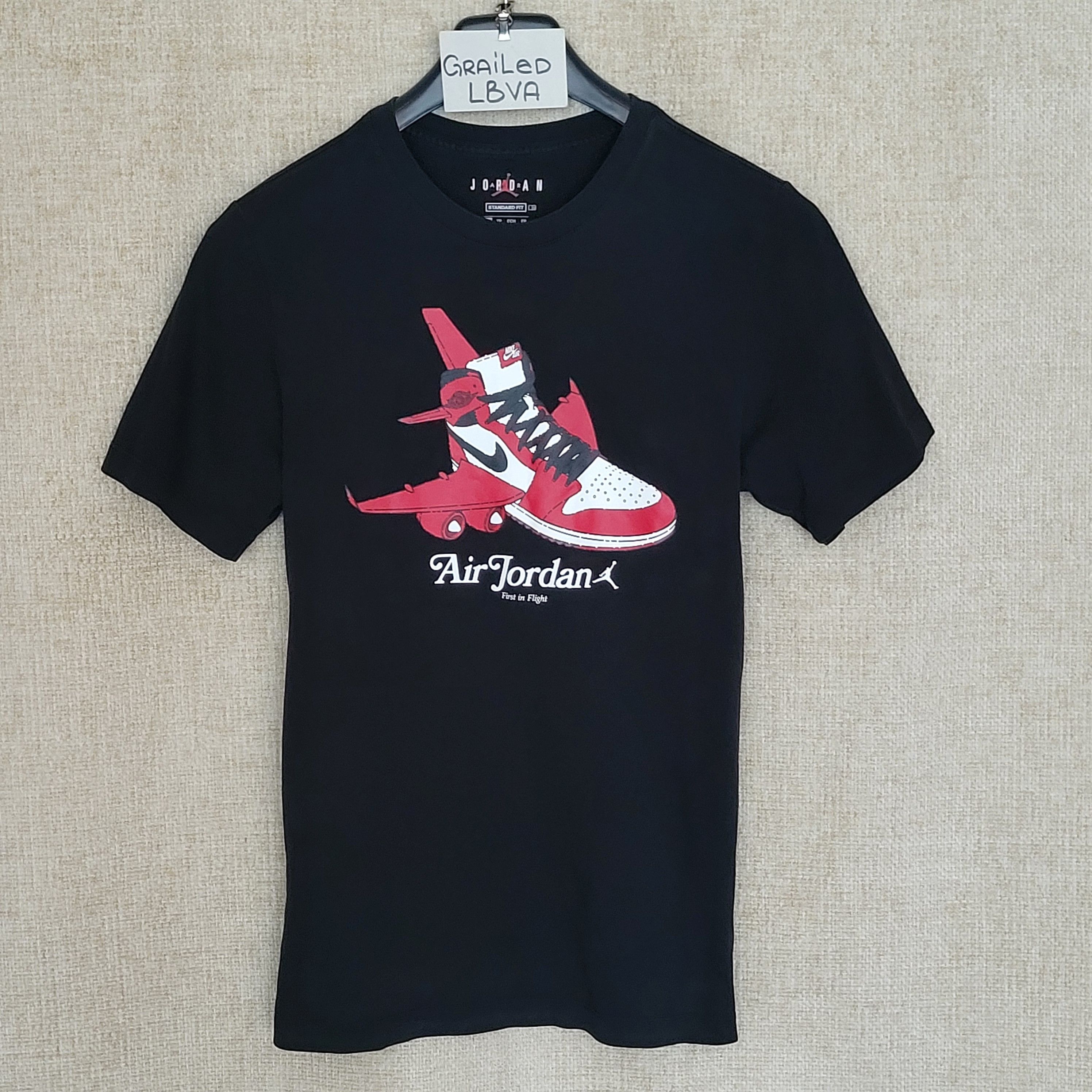 Jordan Brand Air Jordan Nike T shirt.Size XS but fit S. Size US XS / EU 42 / 0 - 1 Thumbnail