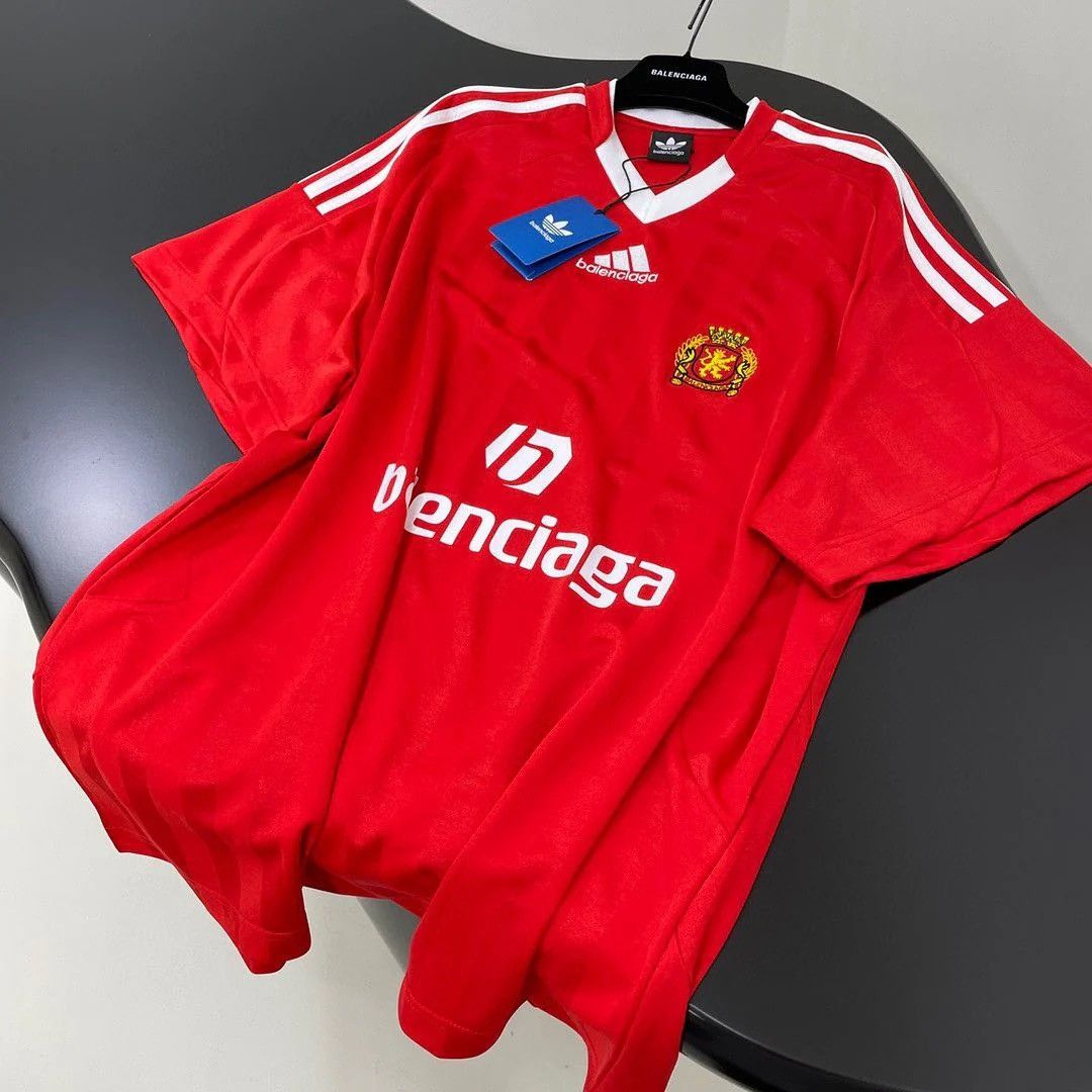 Adidas × Balenciaga Balenciaga x Adidas Oversized Soccer T-Shirt Size US S / EU 44-46 / 1 - 2 Thumbnail