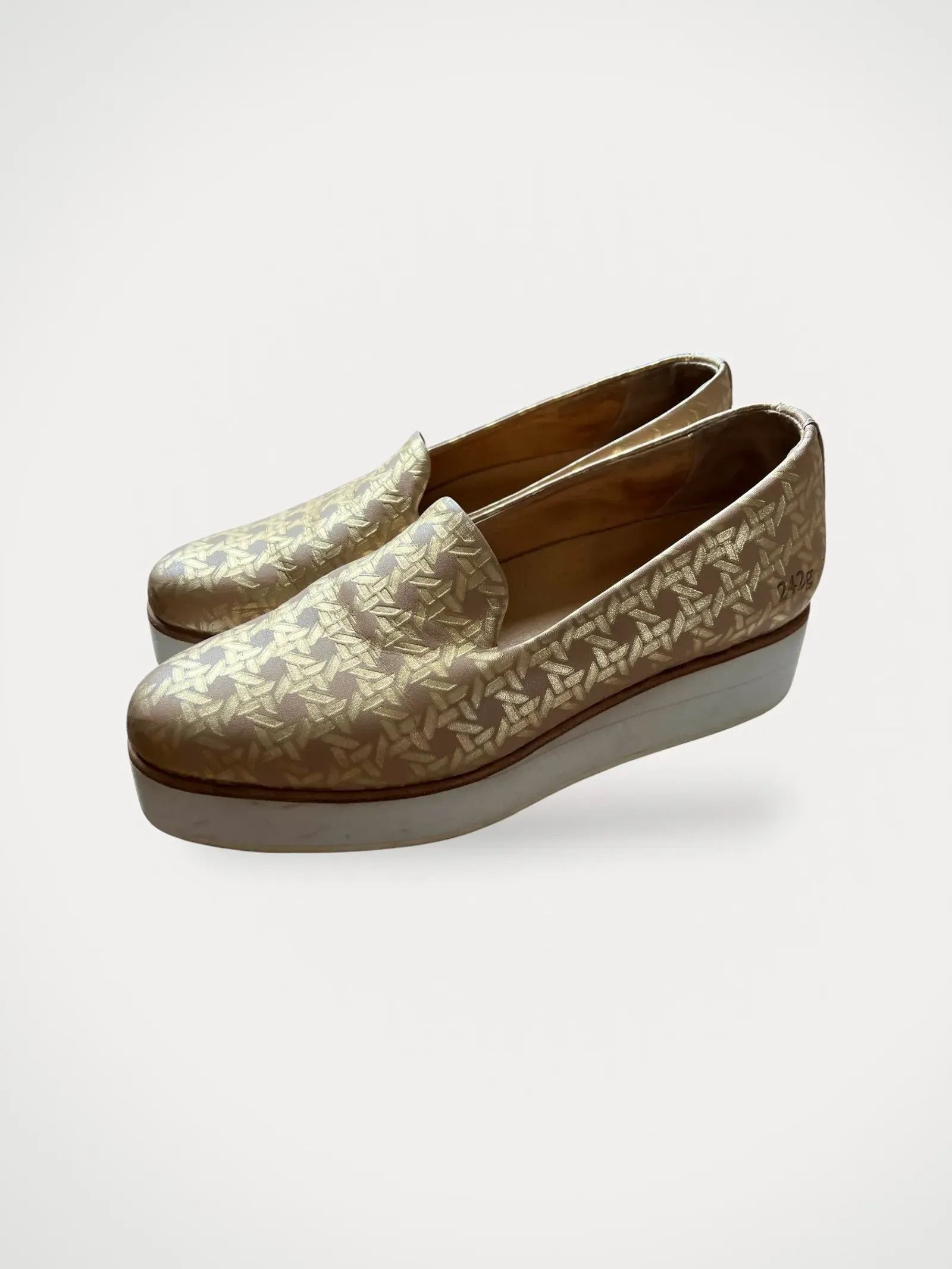Gram Gram Gramshoes 242 Loafers Size US 7 / IT 37 - 1 Thumbnail