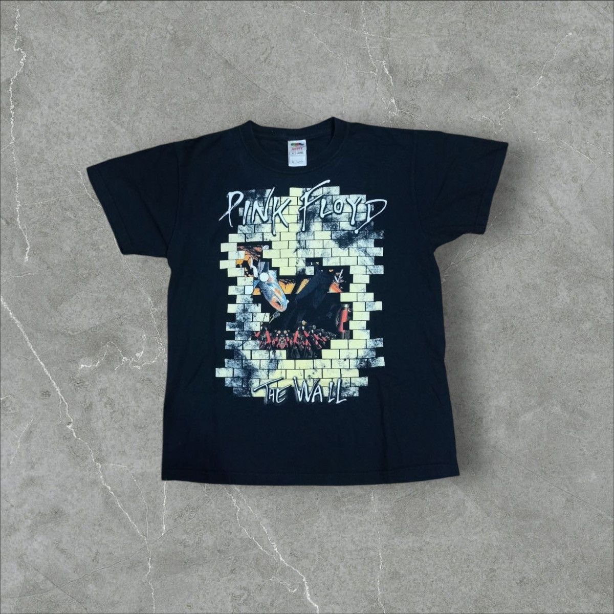 Pink Floyd × Vintage Pink Floyd The wall black vintage tee Size US M / EU 48-50 / 2 - 1 Thumbnail