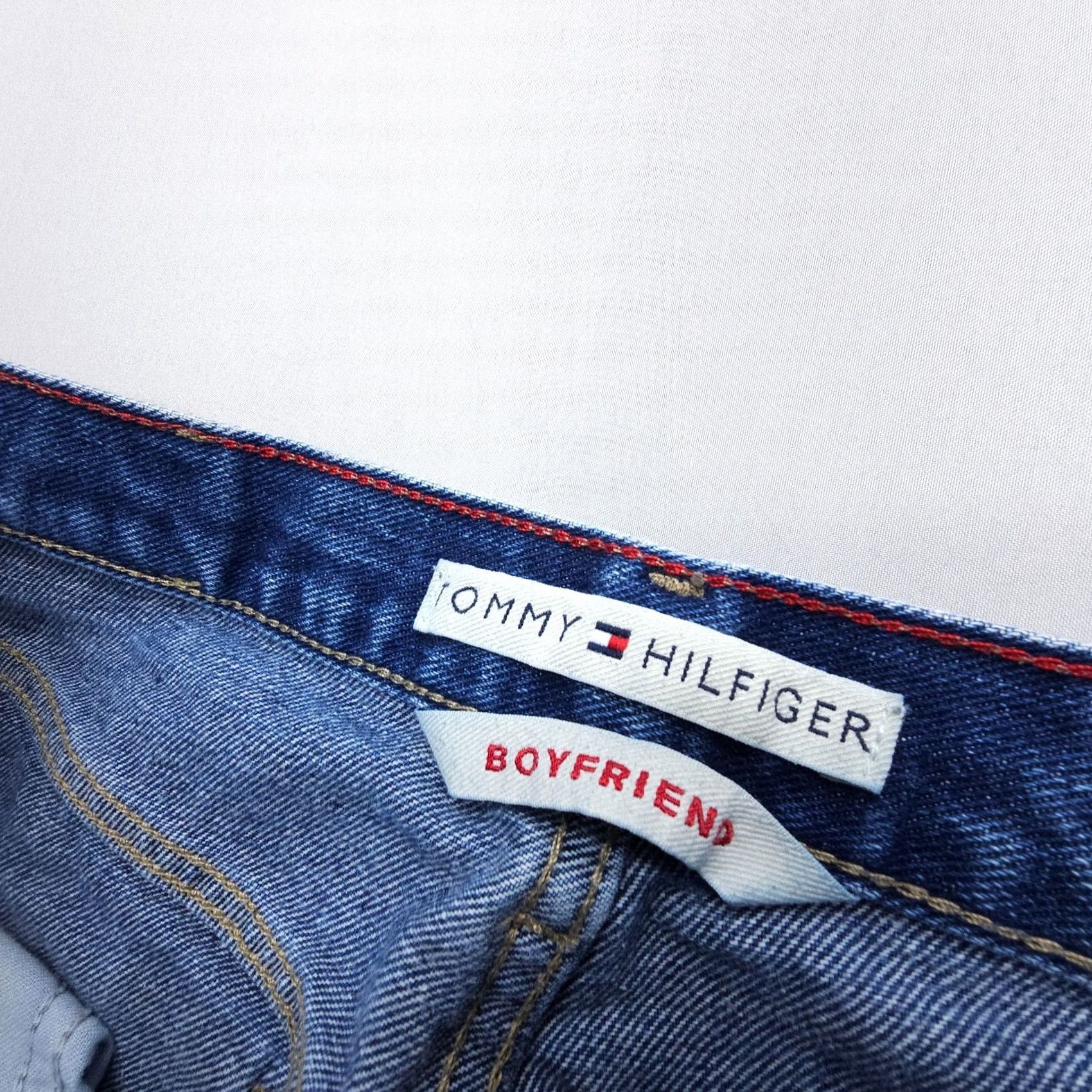 Tommy Hilfiger VINTAGE Tommy Hilfiger Boyfriend Jeans Womens 6 Mid Rise Dark Wash 2000's Y2K 90s Size 28" / US 6 / IT 42 - 3 Thumbnail