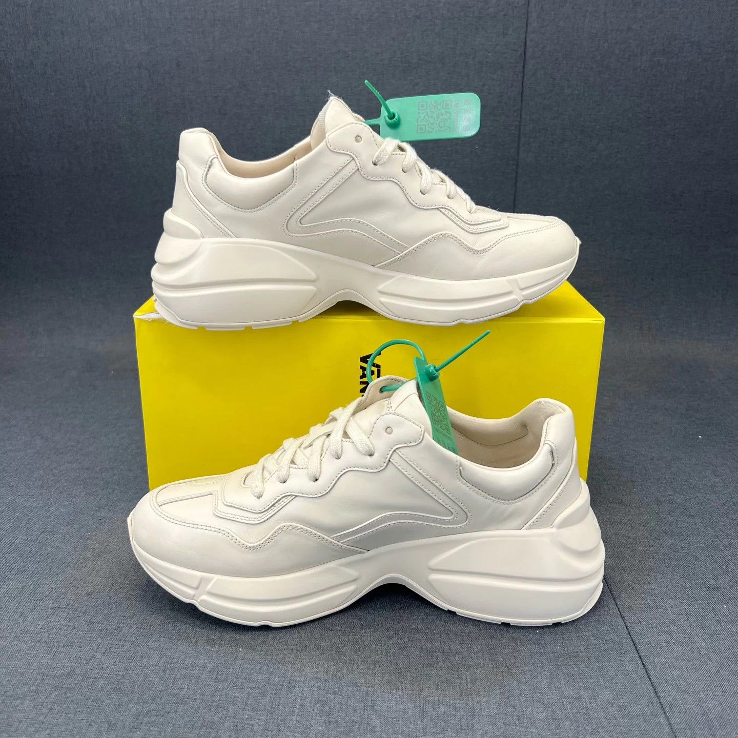 Gucci Gucci Rhyton Ivory 40.5 Like new Size US 10.5 / IT 40.5 - 3 Thumbnail