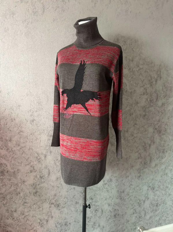 Vivienne Westwood Vivienne Westwood Colorblock Knit Sweater for Women 0089 Size M / US 6-8 / IT 42-44 - 1 Thumbnail