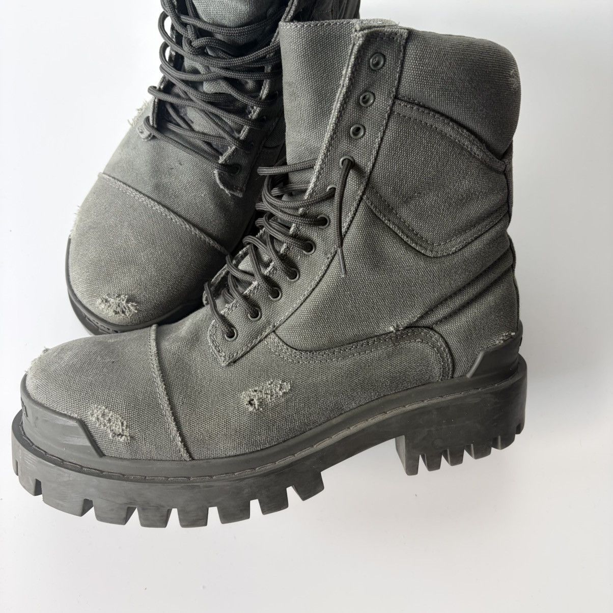 Balenciaga Balenciaga Demna era Striker Boots Size US 10 / EU 43 - 2 Thumbnail