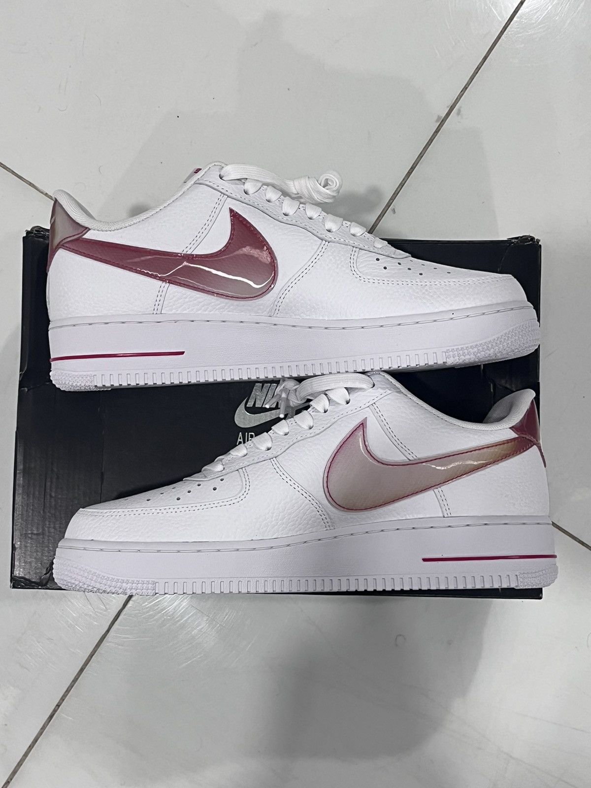 Nike Nike Air Force 1 ‘Jumbo Swoosh University Red’ Size US 9.5 / EU 42-43 - 2 Thumbnail