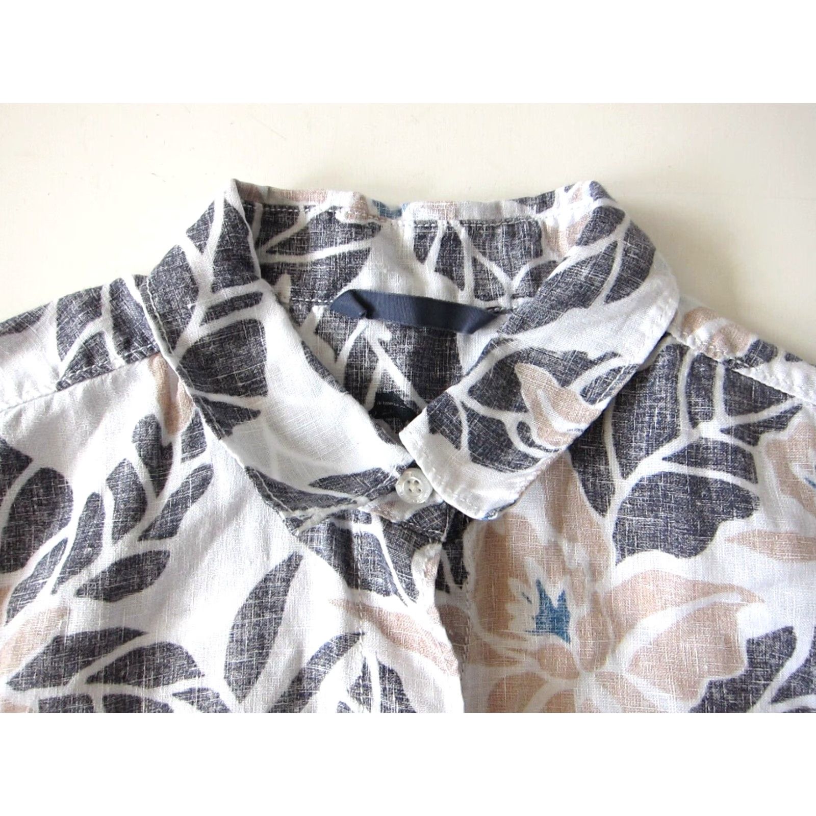 Tommy Bahama Tommy Bahama Blouse Shirt Oversized 100% Linen Floral Blue Small Womens Size S / US 4 / IT 40 - 5 Thumbnail
