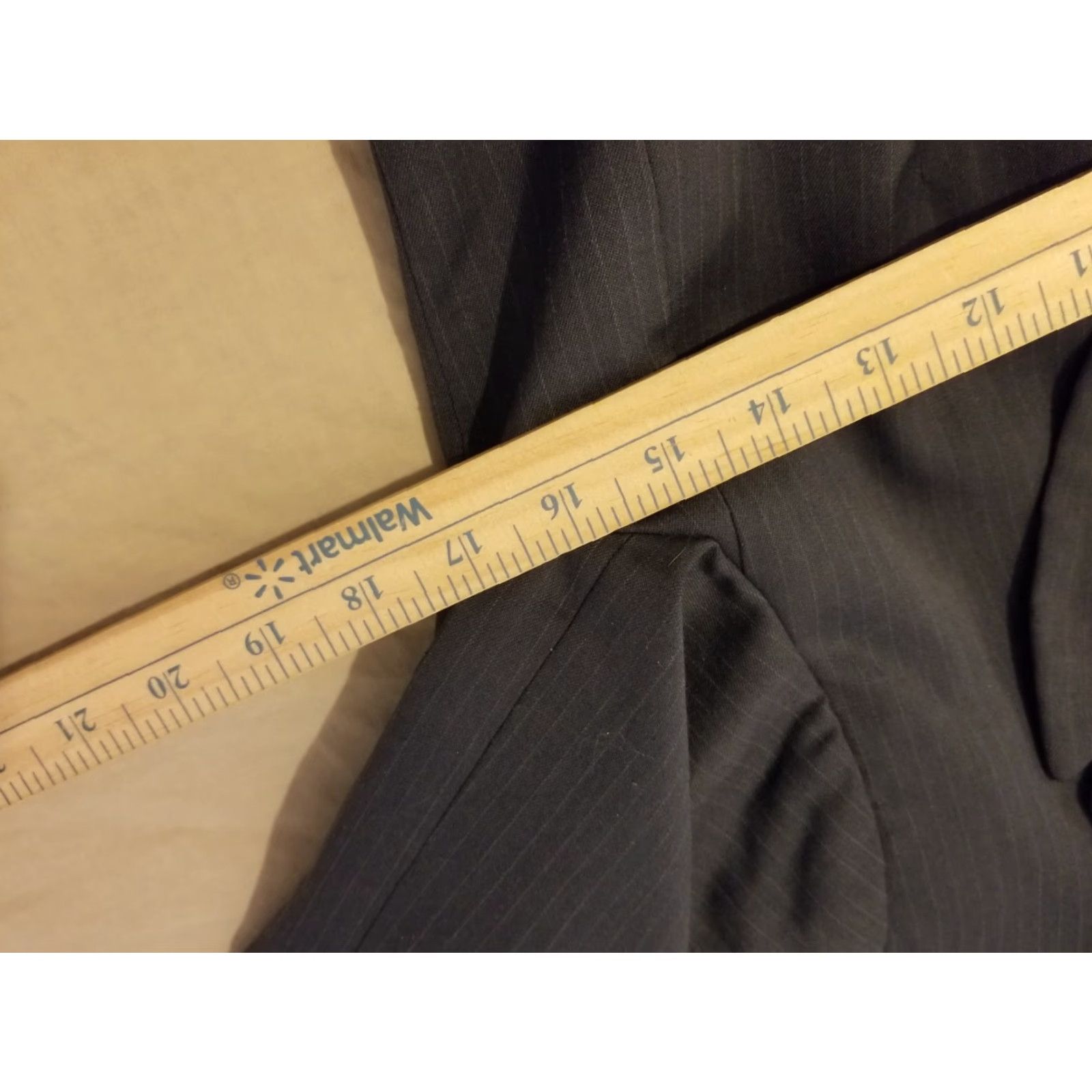 Ann Taylor VINTAGE? (No) Regular: Womens Ann Taylor Wool Blazer 8P Petite Gray Gray Shirt? Size M / US 6-8 / IT 42-44 - 5 Thumbnail