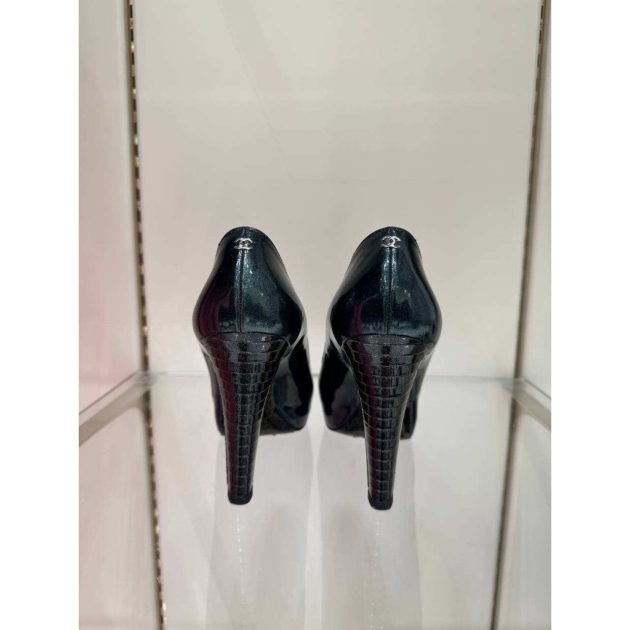 Chanel Chanel Patent Leather Pumps Size 39 Size US 8 / IT 38 - 4 Thumbnail