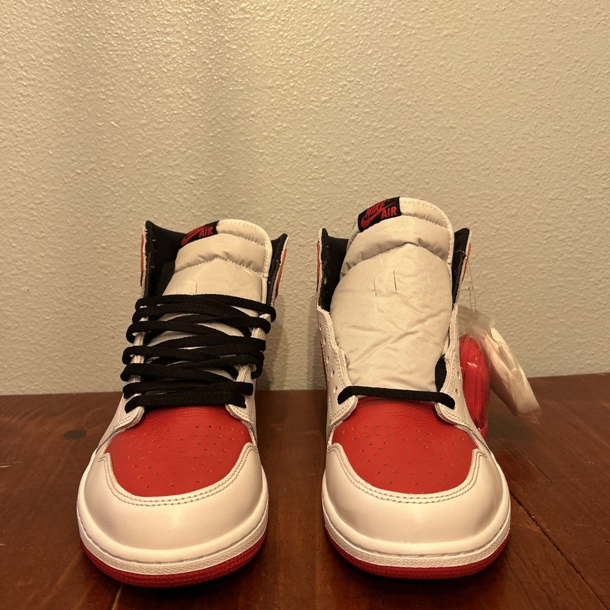 Jordan Brand × Nike Jordan 1 Retro High OG Heritage Size US 12 / EU 45 - 3 Thumbnail