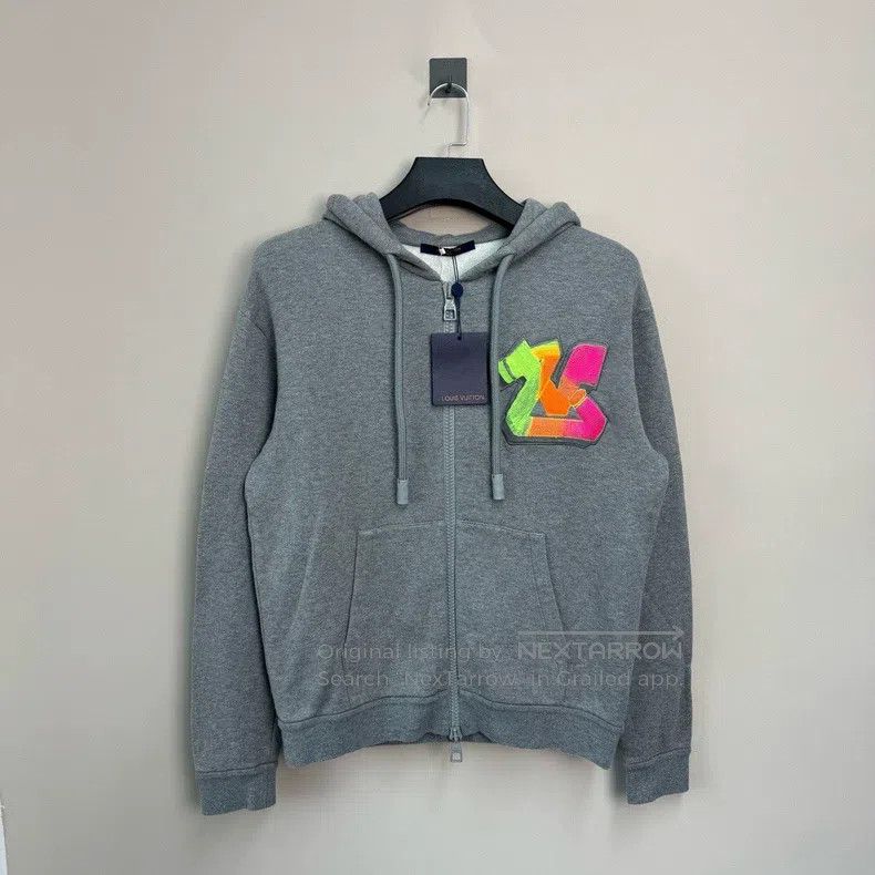Louis Vuitton Louis Vuitton Grey Embroidered Embossed Zip Hoodie Size US S / EU 44-46 / 1 - 1 Thumbnail