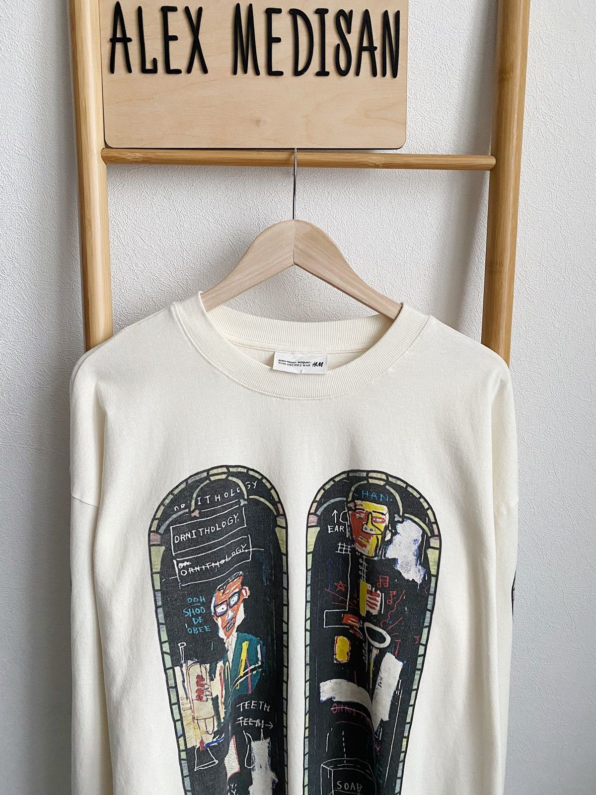 H&M × Jean-Michel Basquiat × Who Decides War WHO DECIDES WAR x BASQUIAT x H&M LONG SLEEVE RELAXED T-SHIRT Size US XL / EU 56 / 4 - 8 Thumbnail