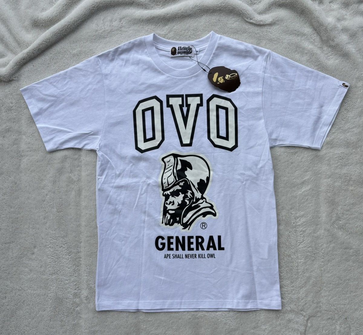 Bape × October's Very Own Bape x OVO General Logo Tee Size US S / EU 44-46 / 1 - 1 Preview