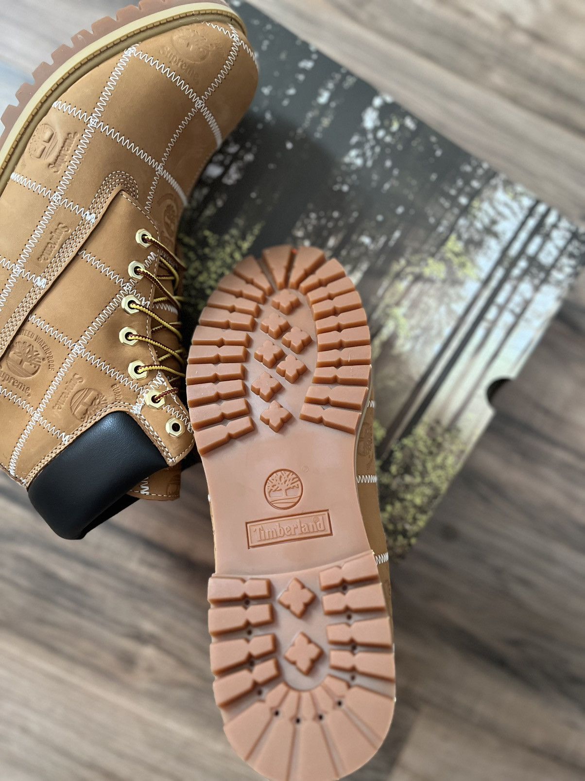 Supreme × Timberland Supreme Patchwork Timberland 6” Premium Waterproof Boot Size US 11 / EU 44 - 12 Thumbnail