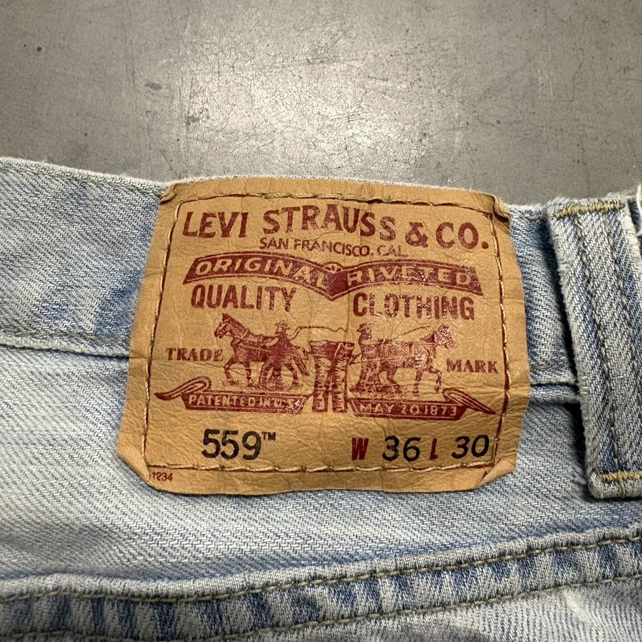 Levi's Crazy Vintage Y2K/2000s Baggy Levis 559 Skater Style Light Blue Wash Denim Jeans! Size US 36 / EU 52 - 6 Thumbnail