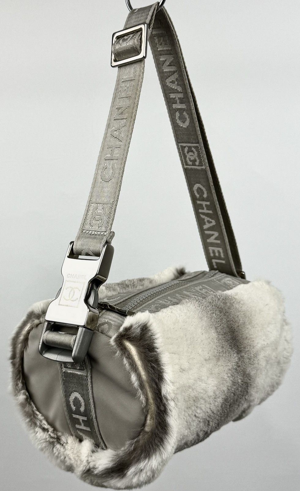 Chanel × Karl Lagerfeld Archive Chanel Sport - Karl Lagerfeld - 2000’s - Rabbit Fur Size ONE SIZE - 1 Thumbnail