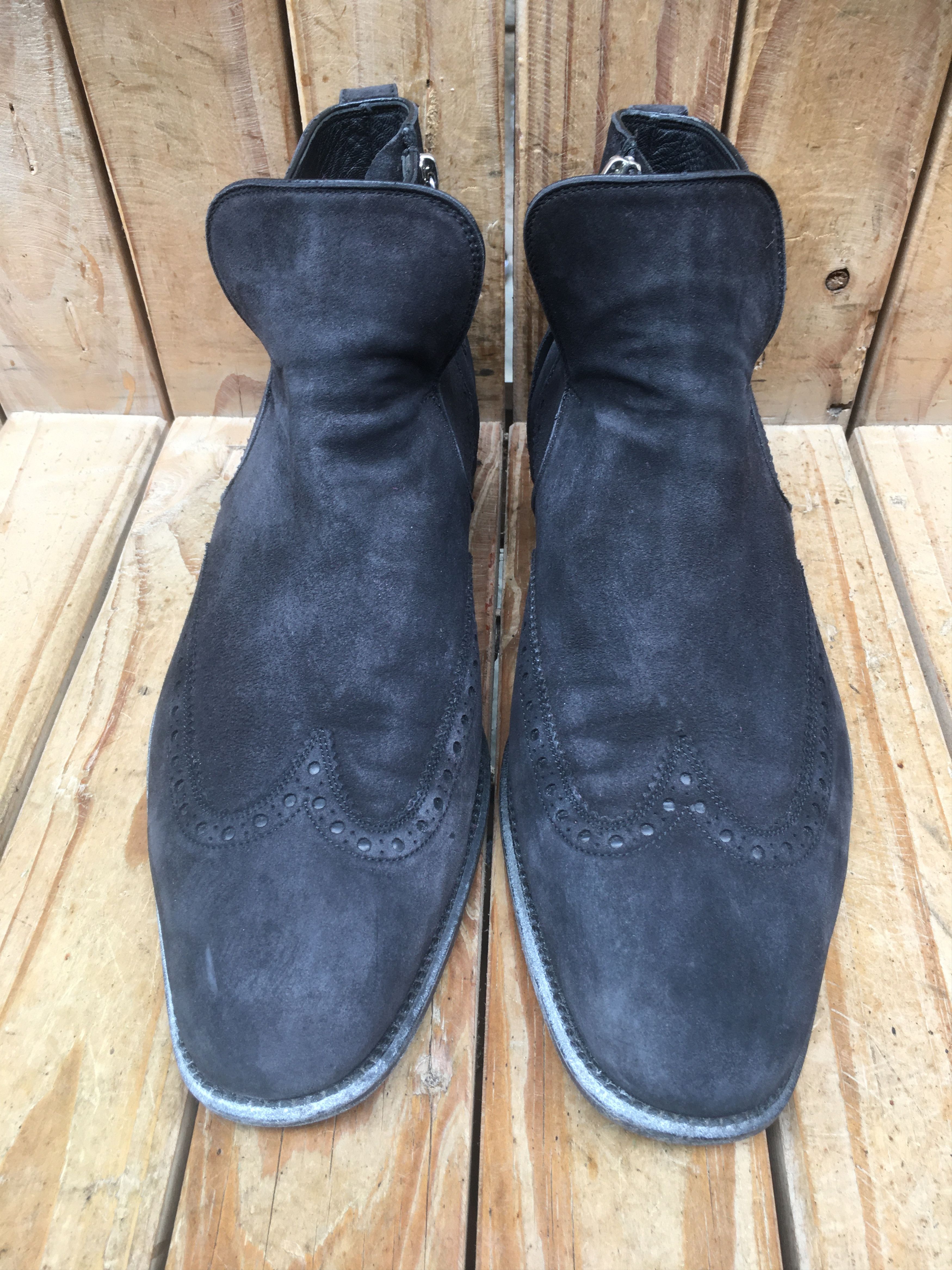 Salvatore Ferragamo Salvatore Ferragamo Suede Wingtip Men Boots UK 9 EE US 10 Size US 10 / EU 43 - 2 Thumbnail