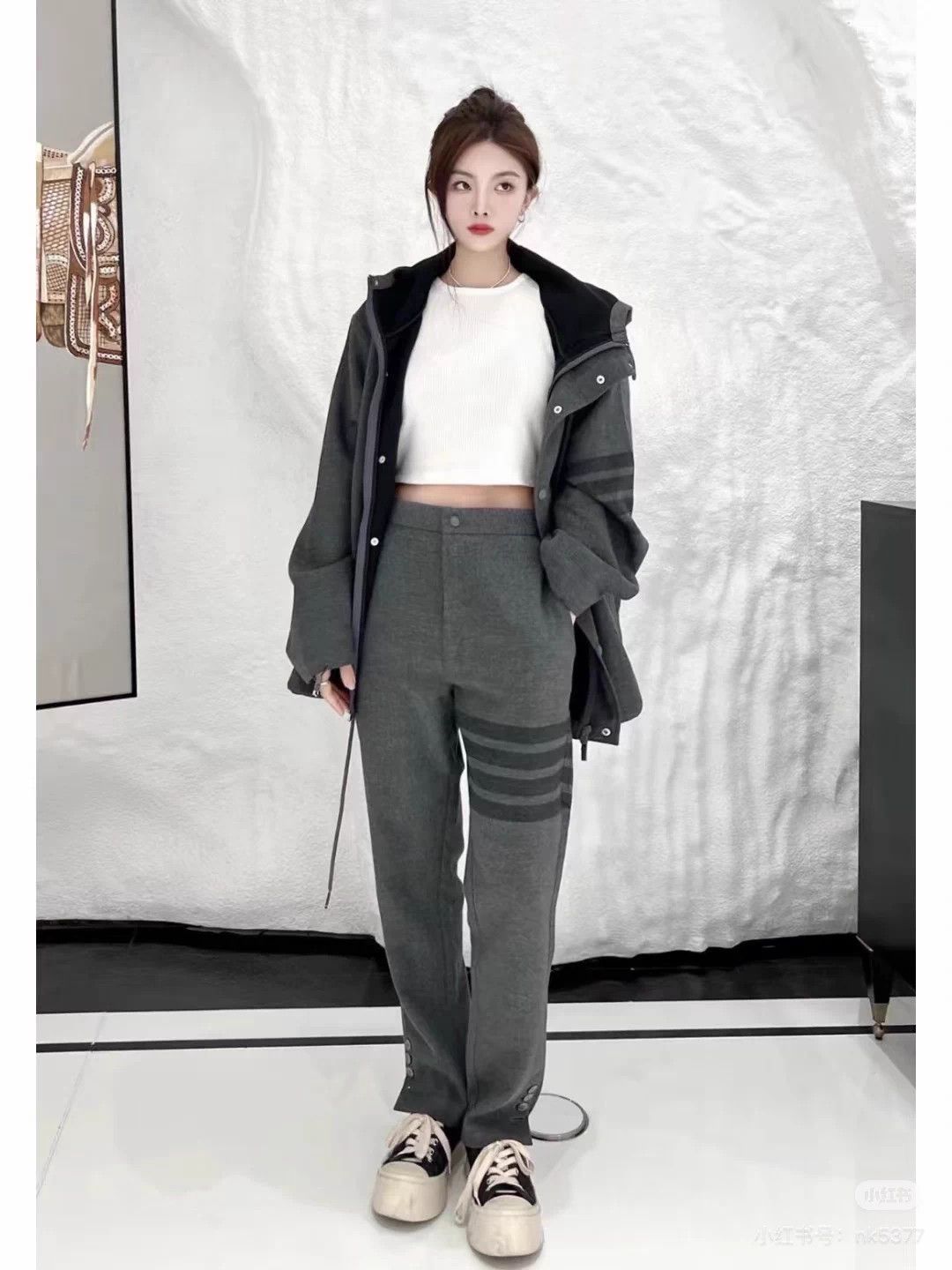 Thom Browne Thom Browne Classic Gray Wool Side Split Trousers 38Mint Size 27" / US 4 / IT 40 - 8 Thumbnail