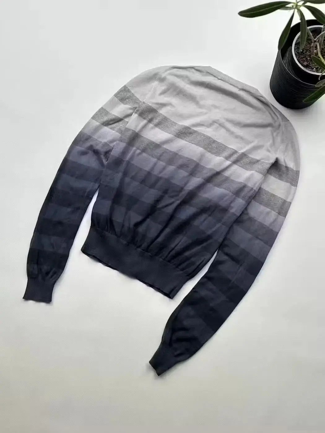 Burberry Burberry Vintage Button Cardigan (267) Size XS / US 0-2 / IT 36-38 - 9 Thumbnail