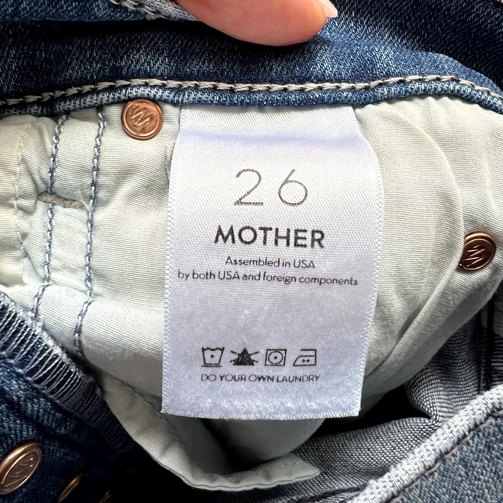 MOTHER Mother The Stunner Ankle Fray Graffiti Girl jeans size 26 Size 26" / US 2 / IT 38 - 6 Thumbnail