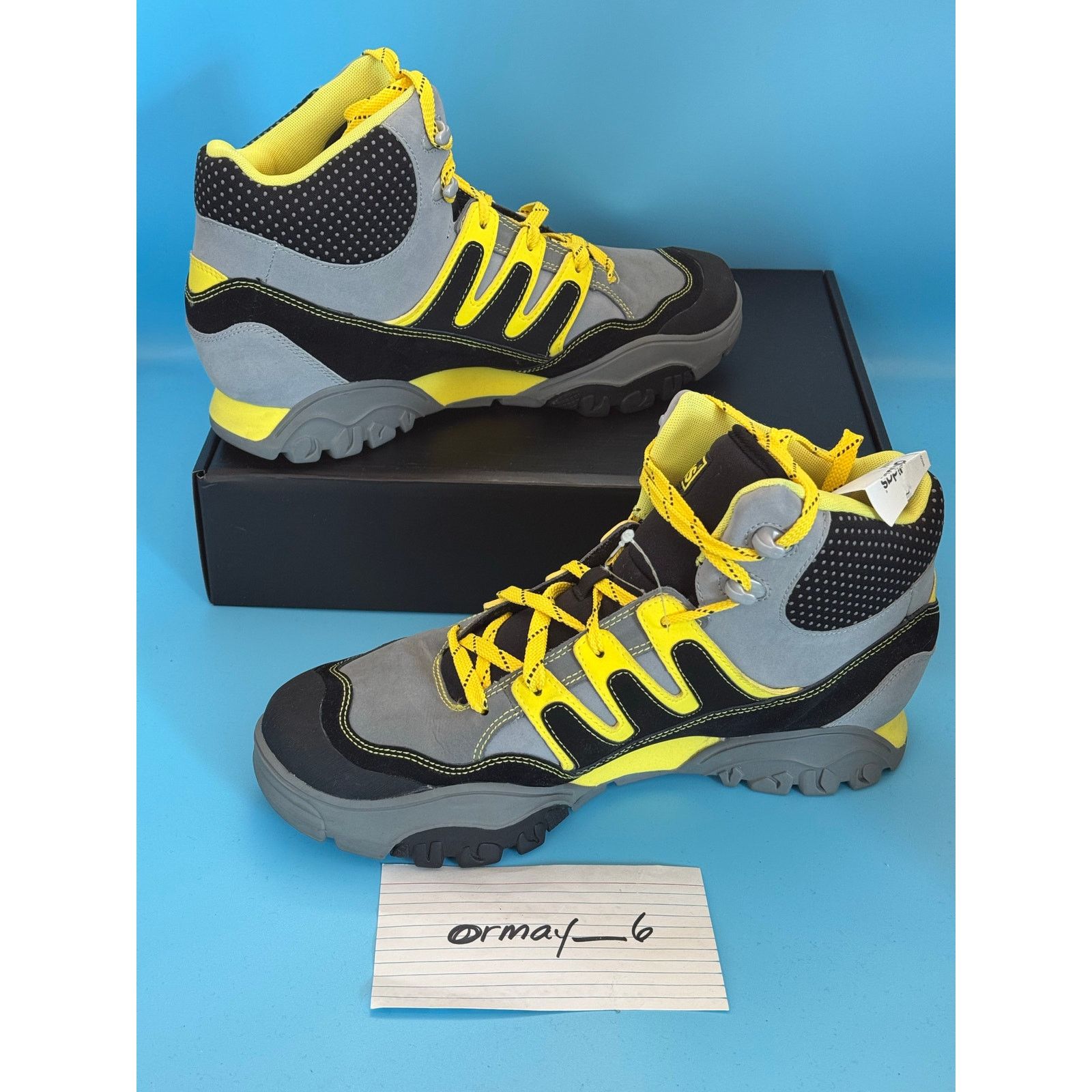 Adidas 2017 adidas Originals Korsika Mid m8.5 w10 Size US 8.5 / EU 41-42 - 2 Thumbnail